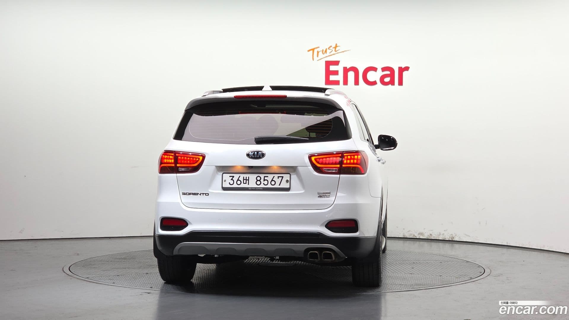 Main__Slider__Photo:Sorento Kia 2017.9-3