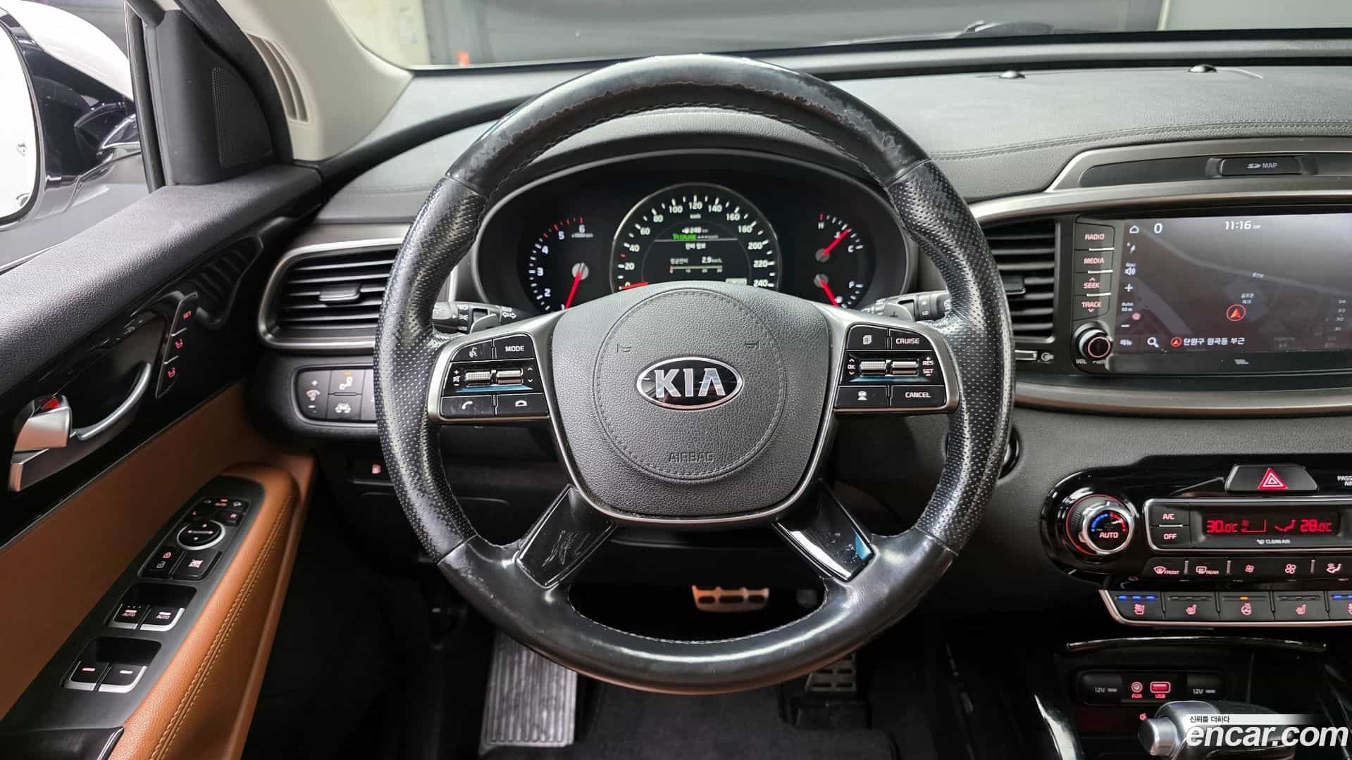 Sorento Kia 2017.9-OPTION-016