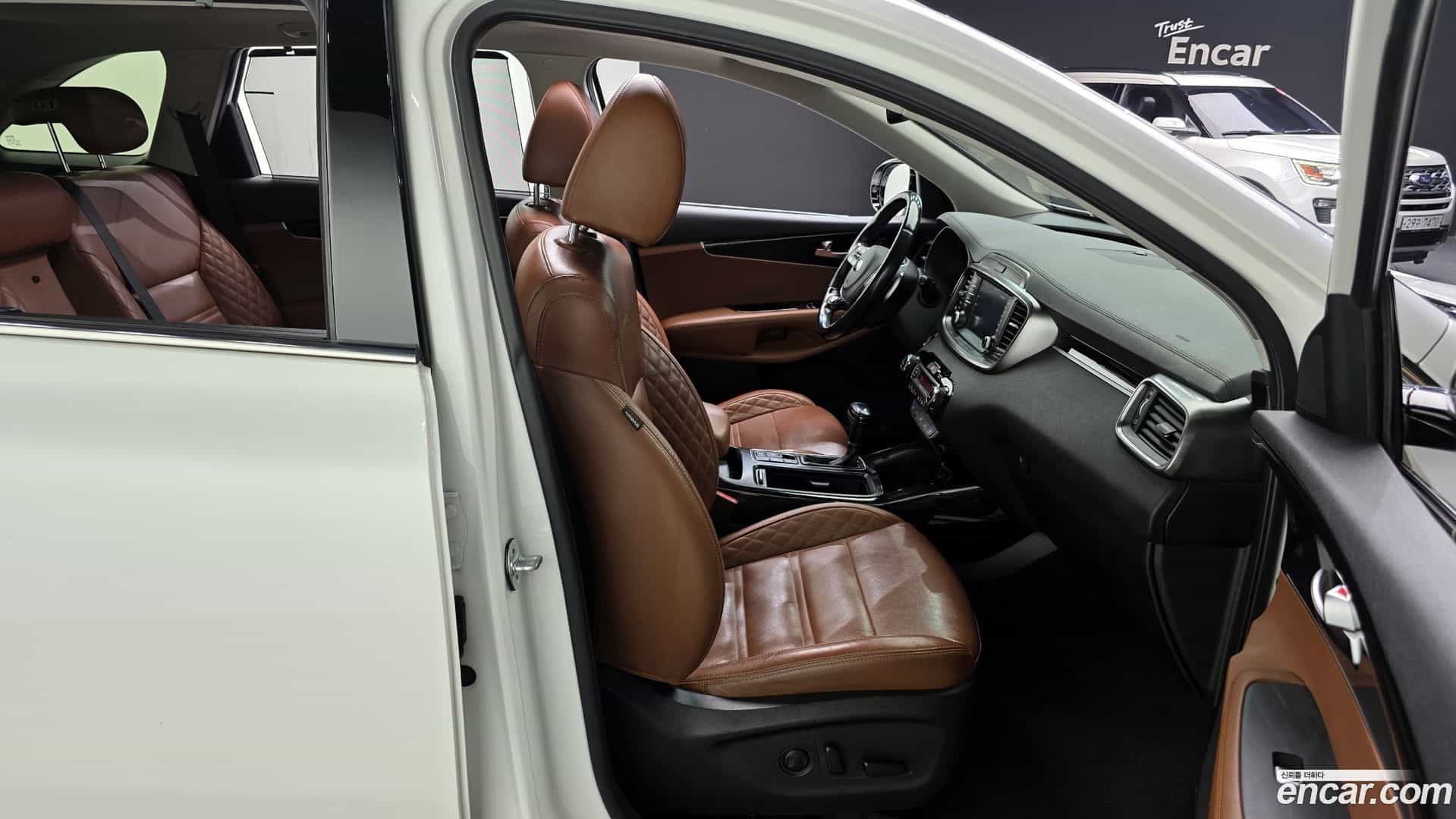 Sorento Kia 2017.9-INNER-036