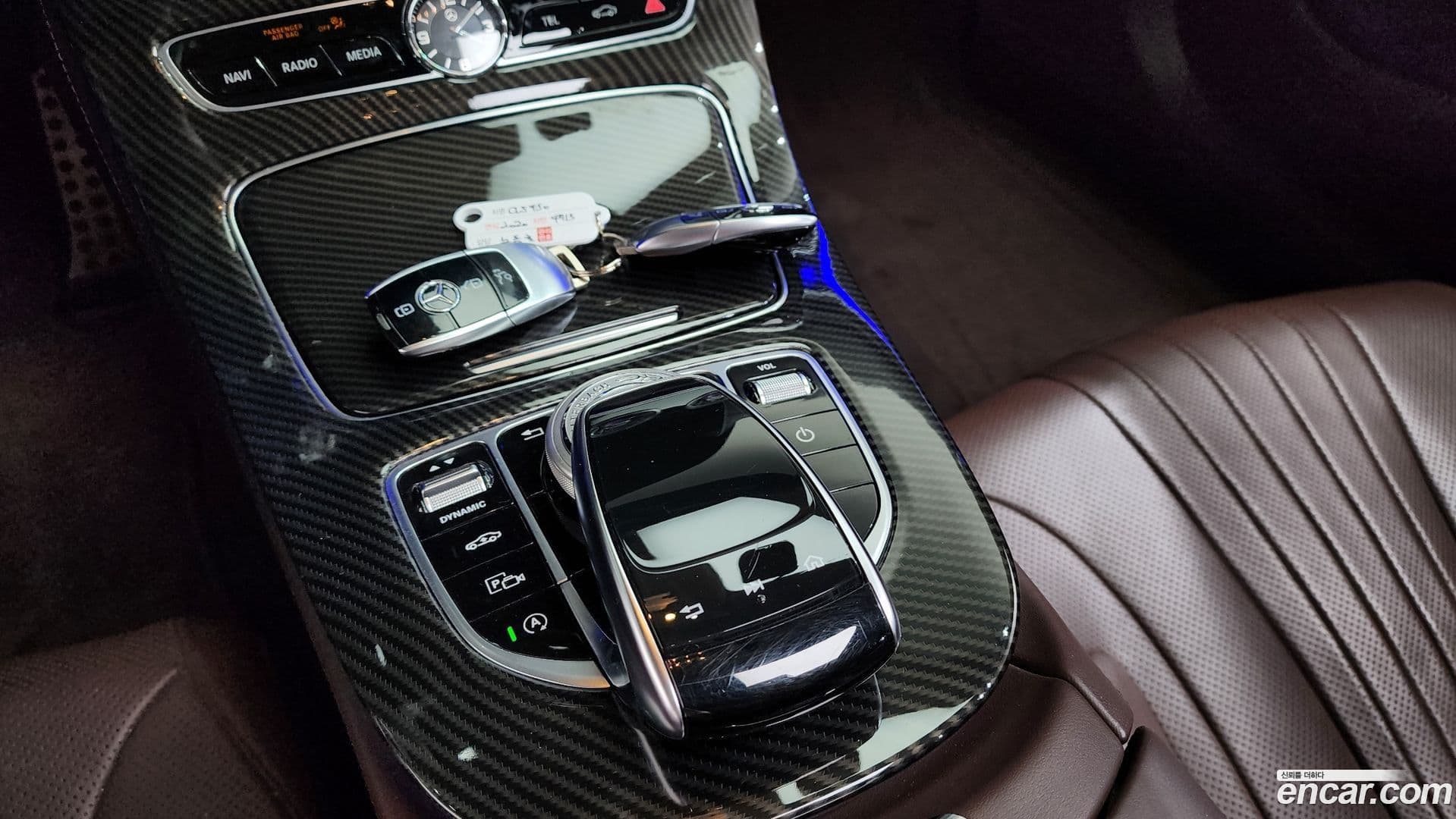 Main__Slider__Photo:CLS-Class Mercedes-Benz 2019.8-8