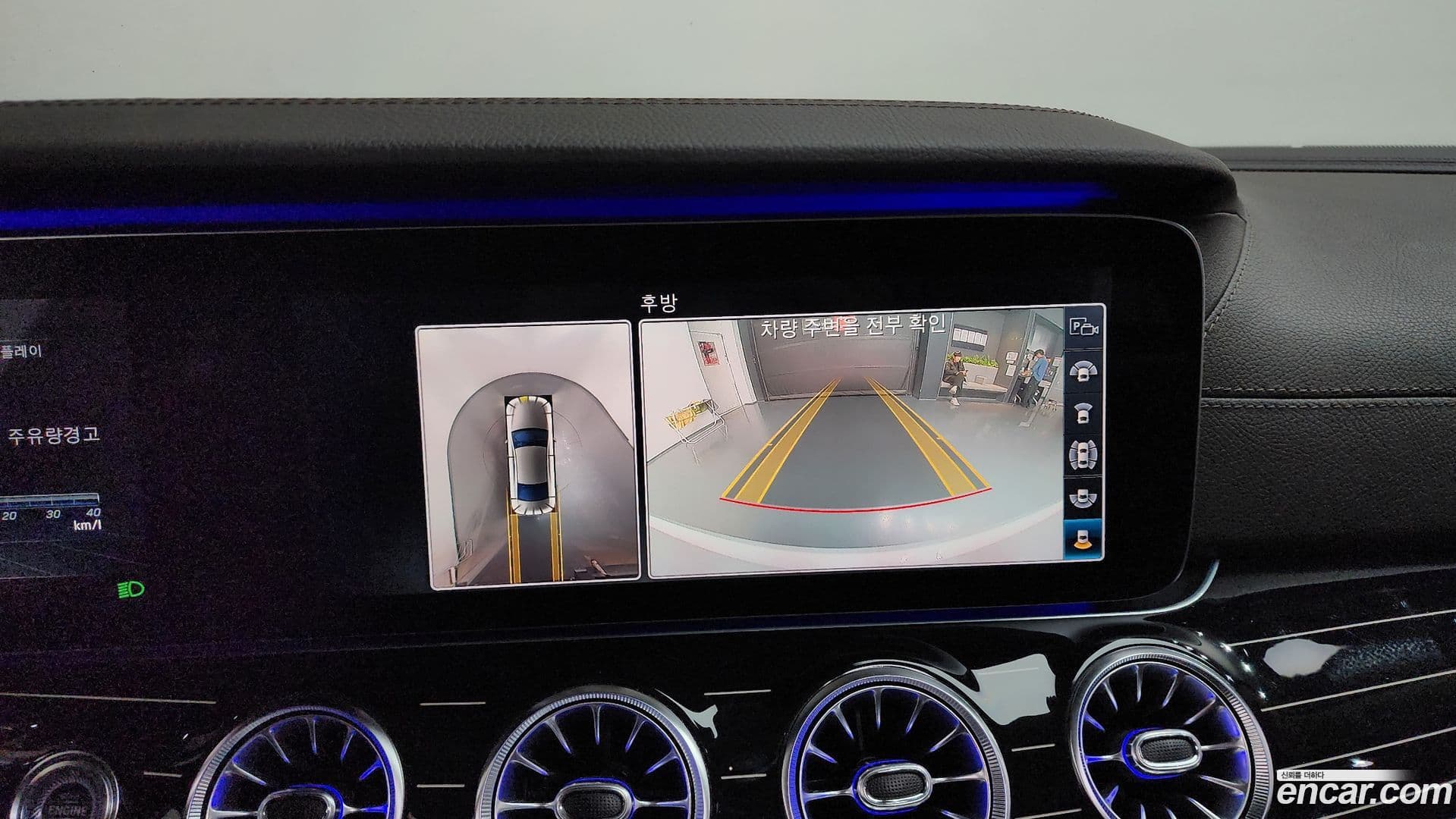 Main__Slider__Photo:CLS-Class Mercedes-Benz 2019.8-13