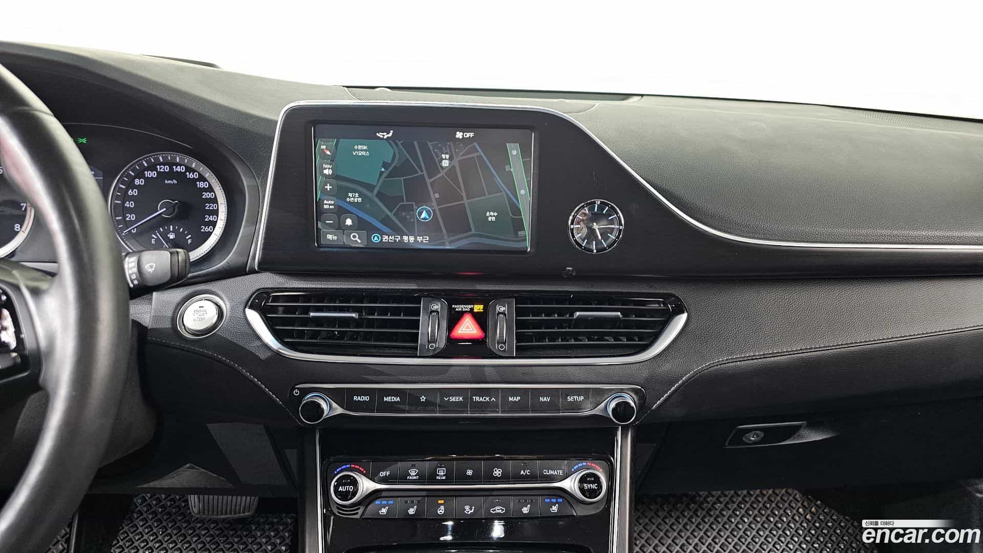 Grandeur Hyundai 2018.0-OPTION-016