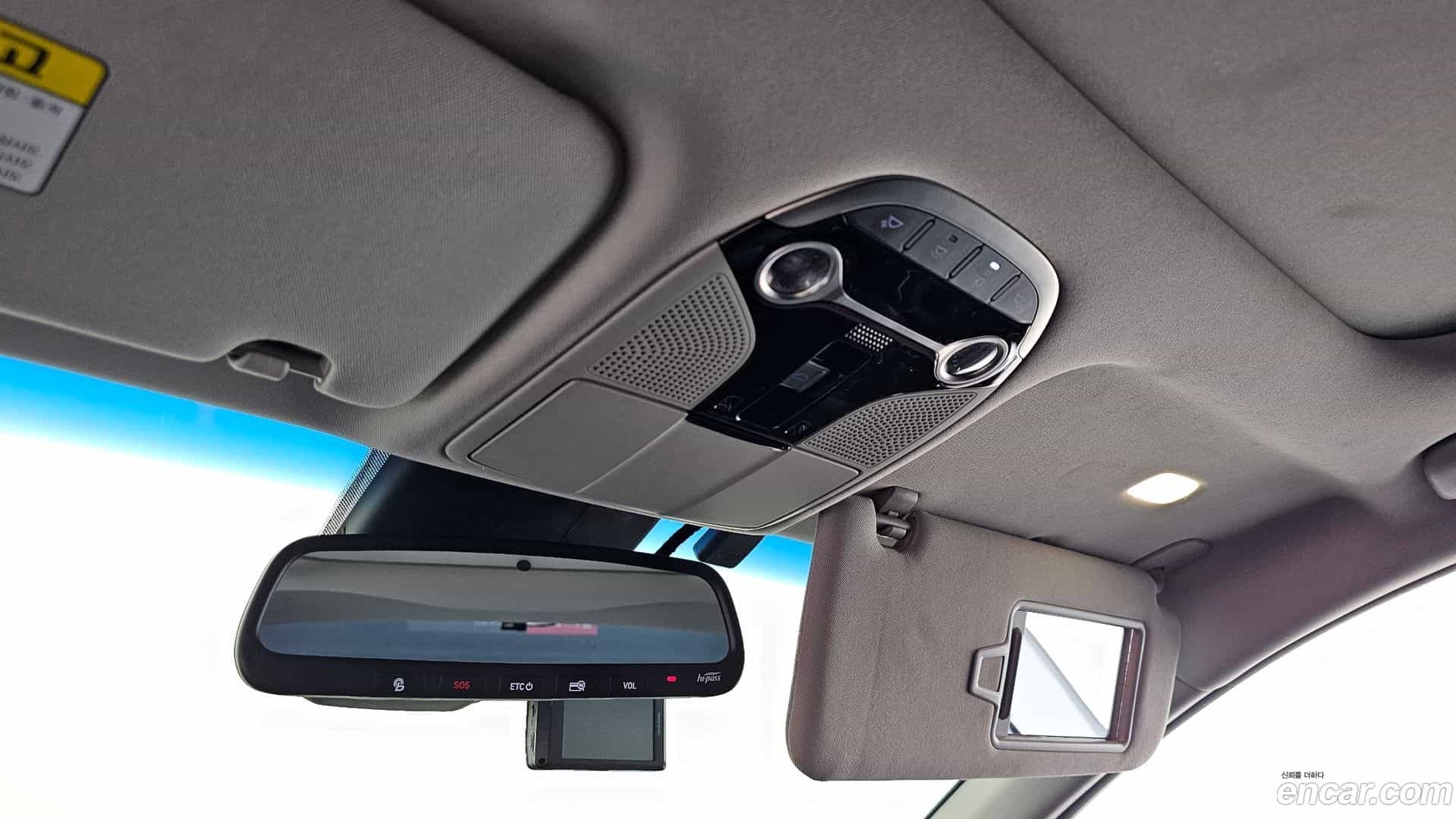 Grandeur Hyundai 2018.0-OPTION-043