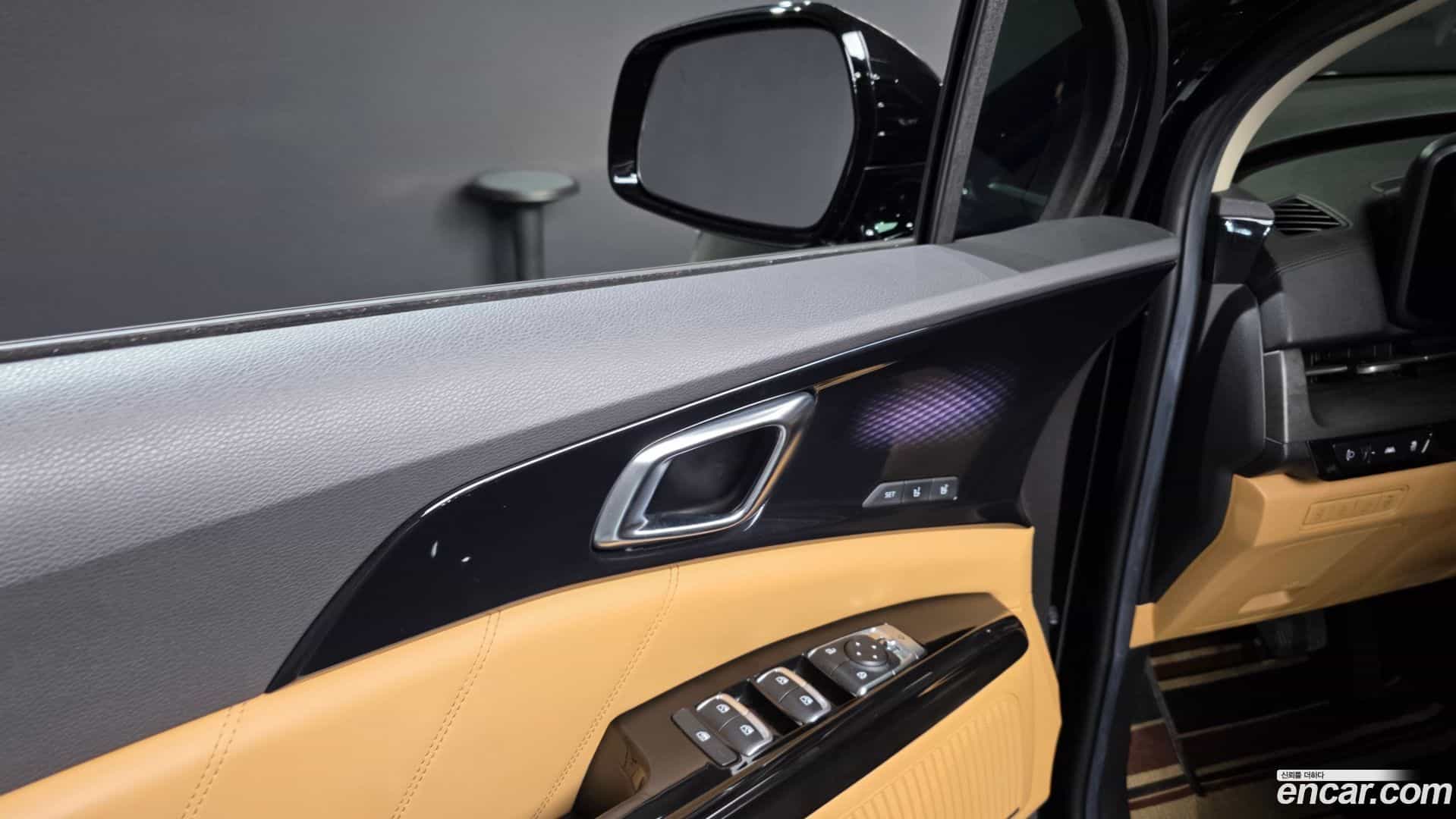 Canival Kia 2022.1-INNER-036