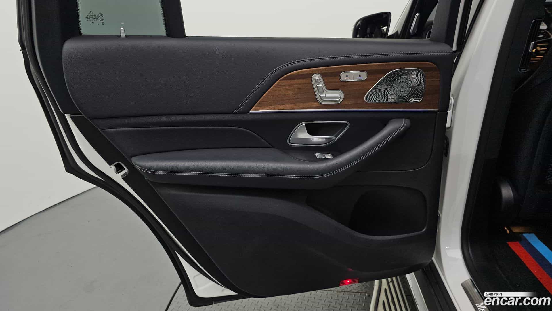 GLS-Class Mercedes-Benz 2021.4-INNER-035
