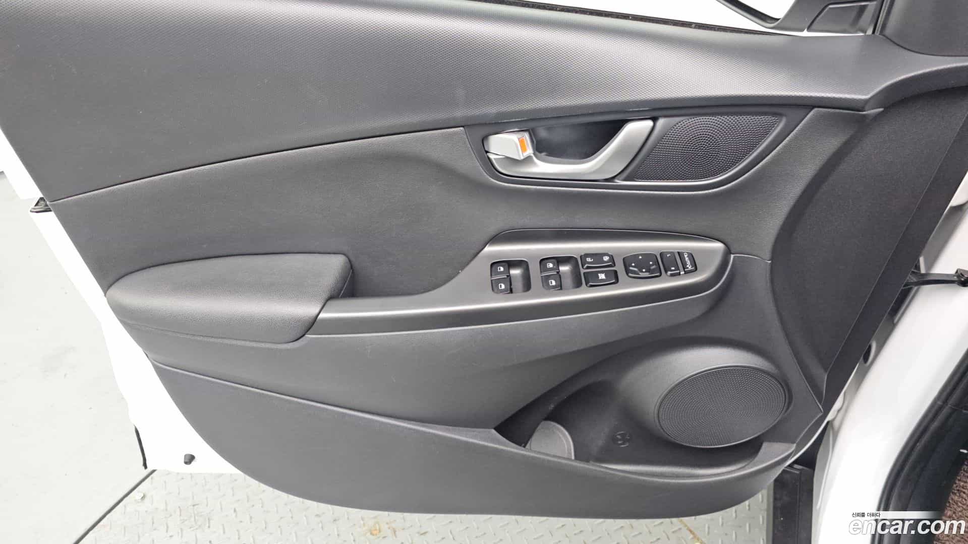Kona Hyundai 2022.6-INNER-034