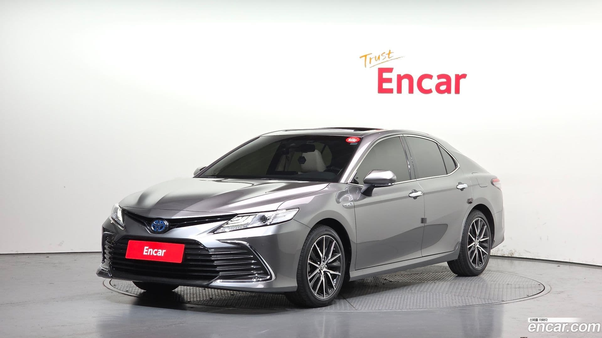 Main__Slider__Photo:Camry Toyota 2023.8-0
