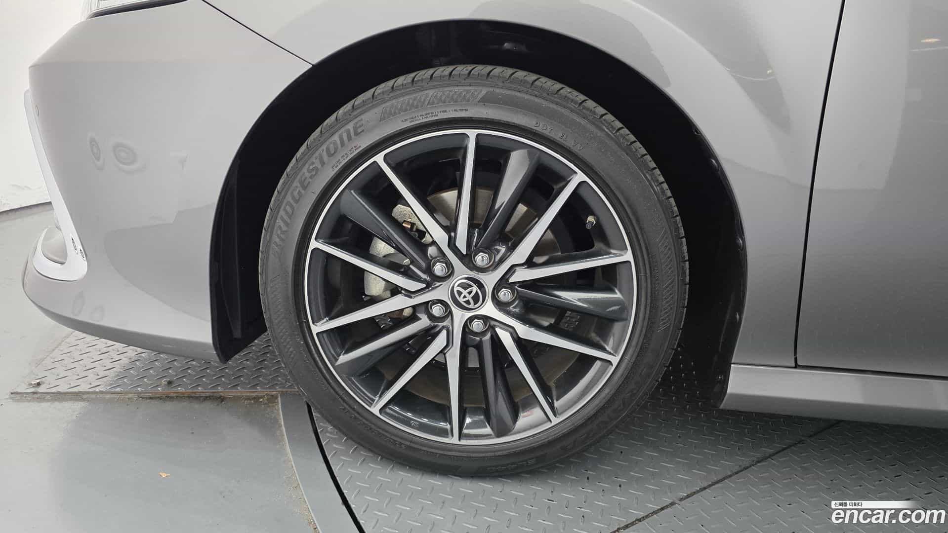 Camry Toyota 2023.8-OUTER-005