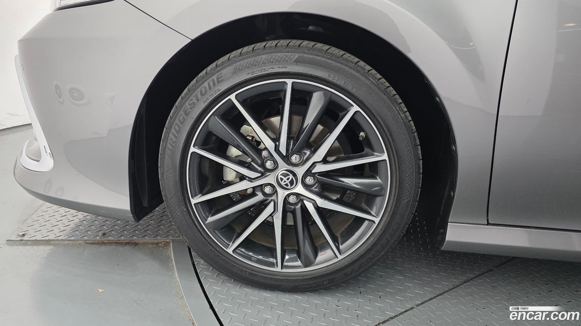 Main__Slider__Photo:Camry Toyota 2023.8-4