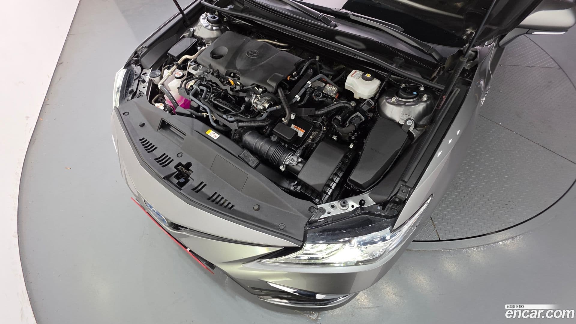 Main__Slider__Photo:Camry Toyota 2023.8-5