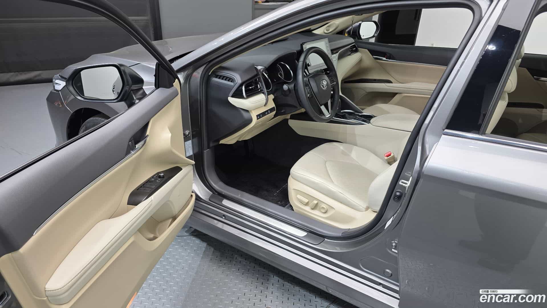 Camry Toyota 2023.8-INNER-010