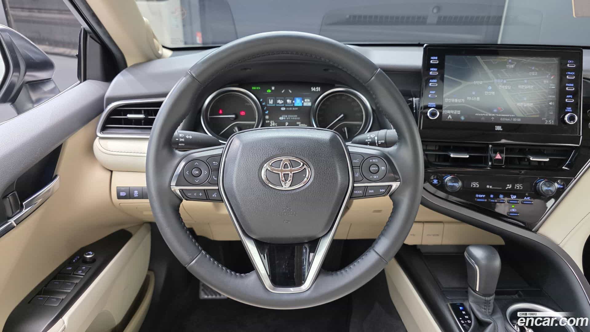 Camry Toyota 2023.8-OPTION-016