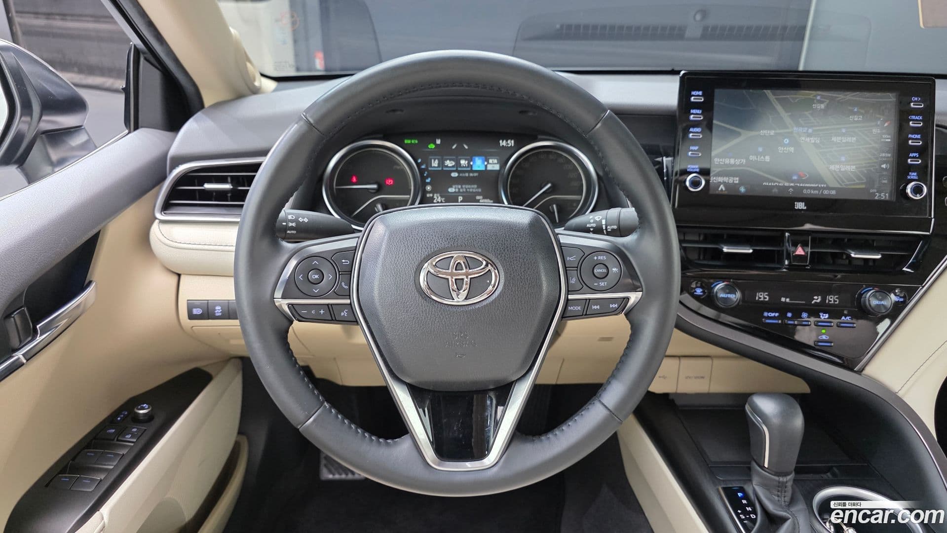 Main__Slider__Photo:Camry Toyota 2023.8-11
