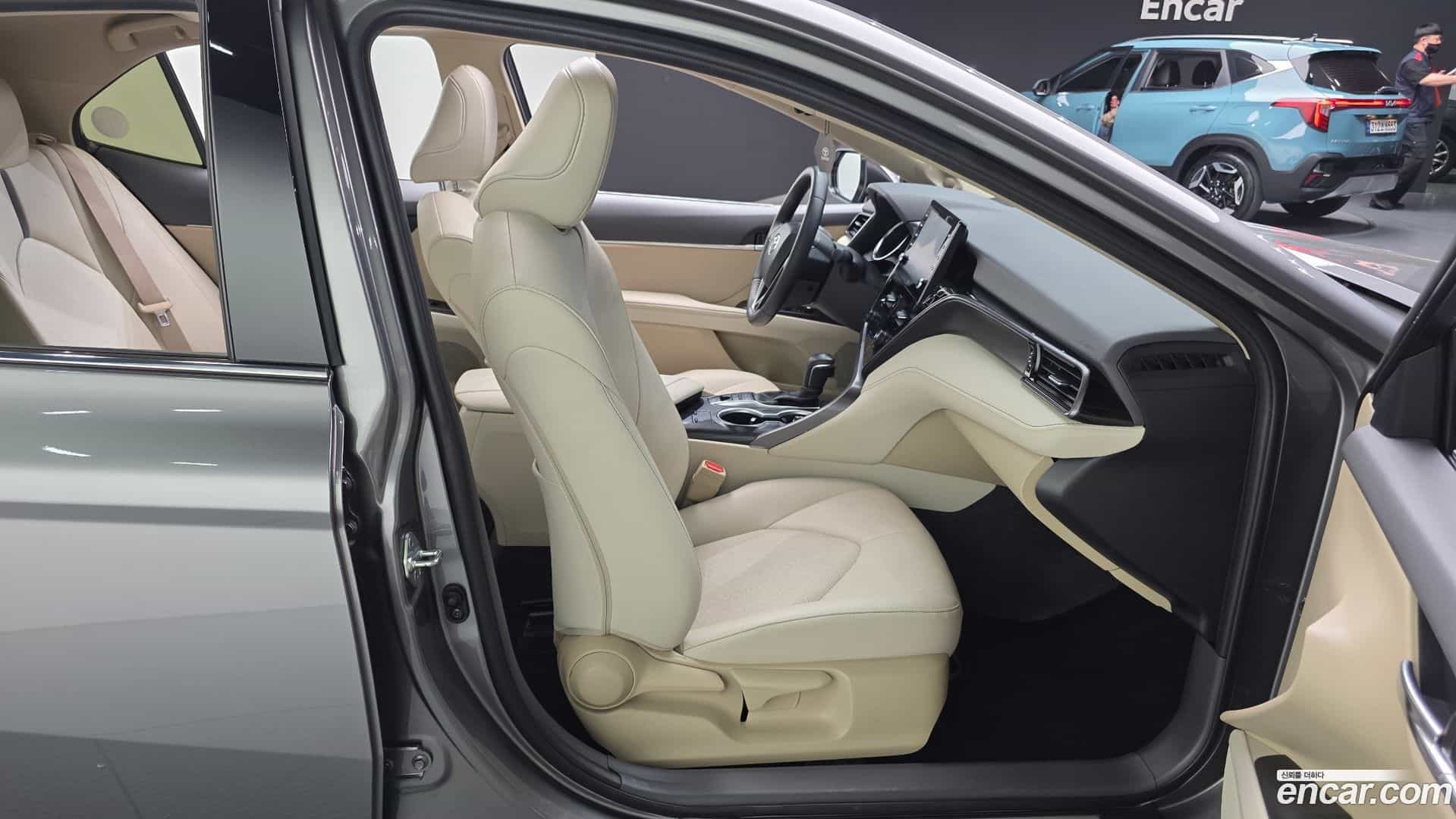 Camry Toyota 2023.8-INNER-036