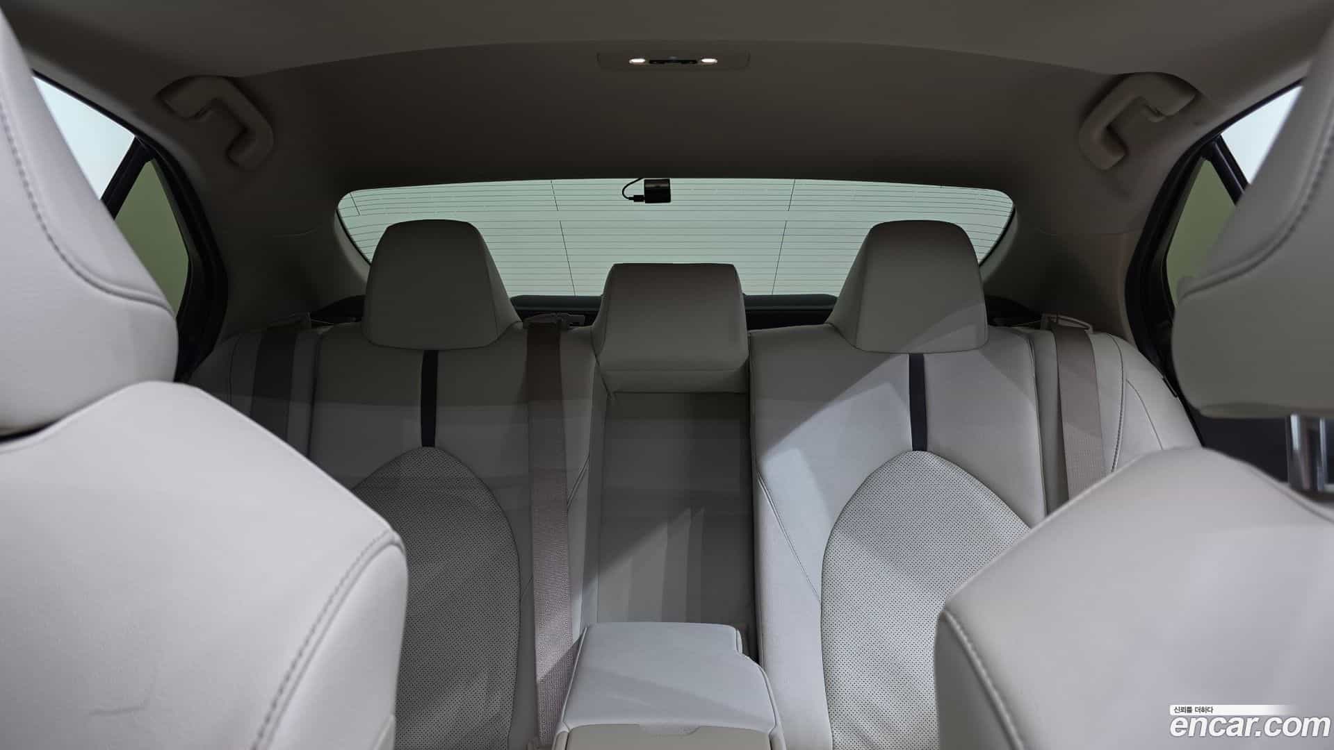 Camry Toyota 2023.8-OPTION-040