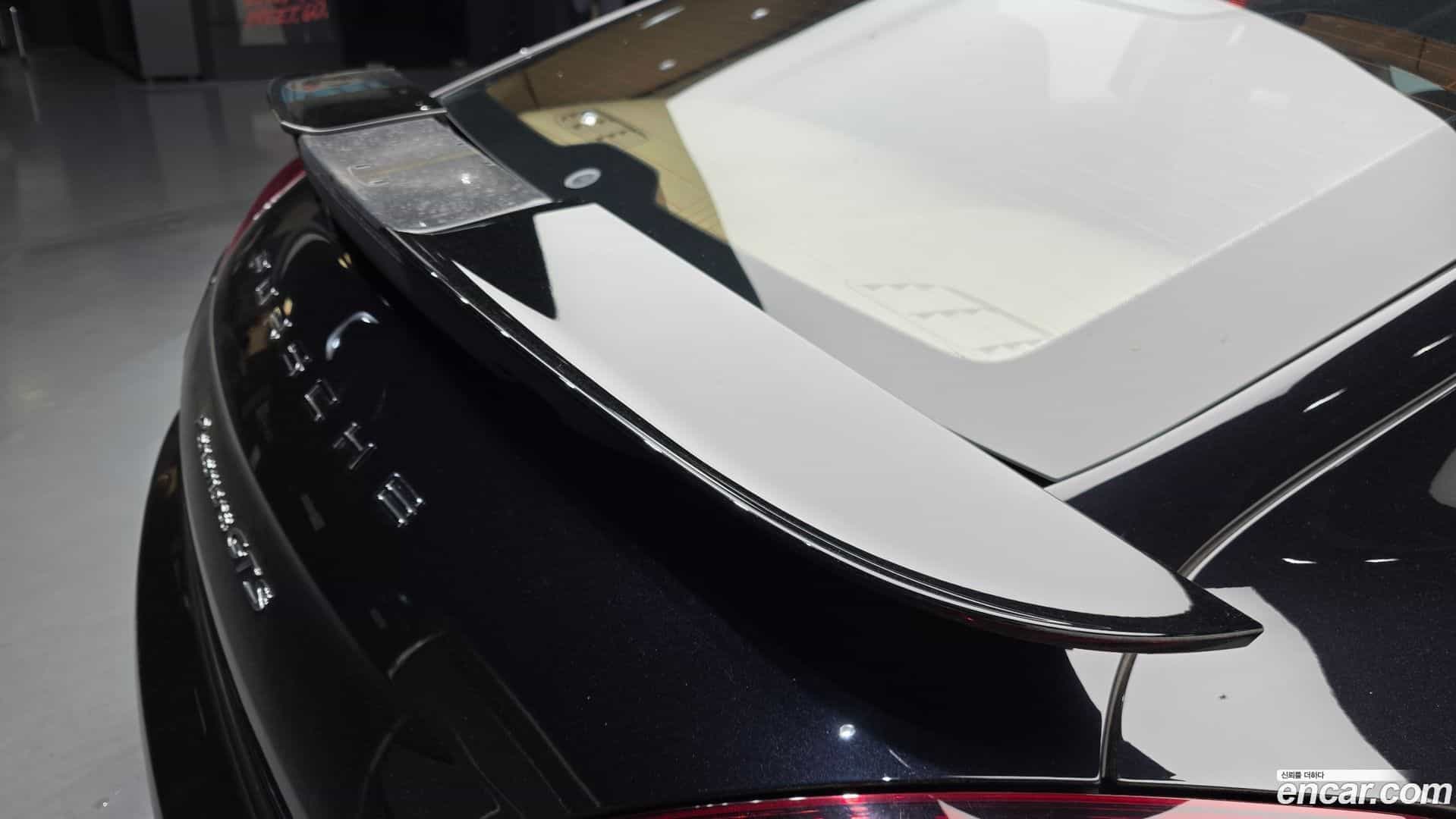 Panamera Porsche 2016.1-OPTION-023