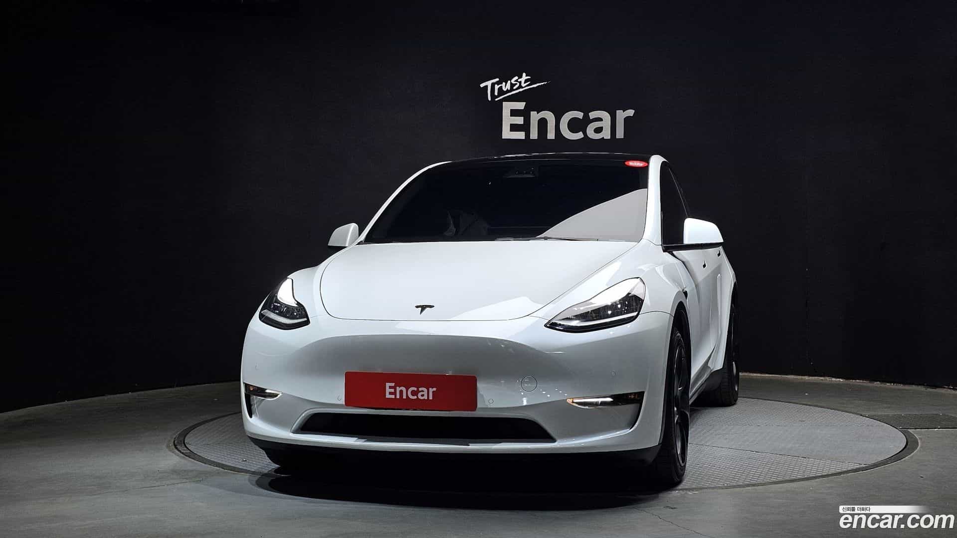 Model Y Tesla 2022.11-OUTER-003