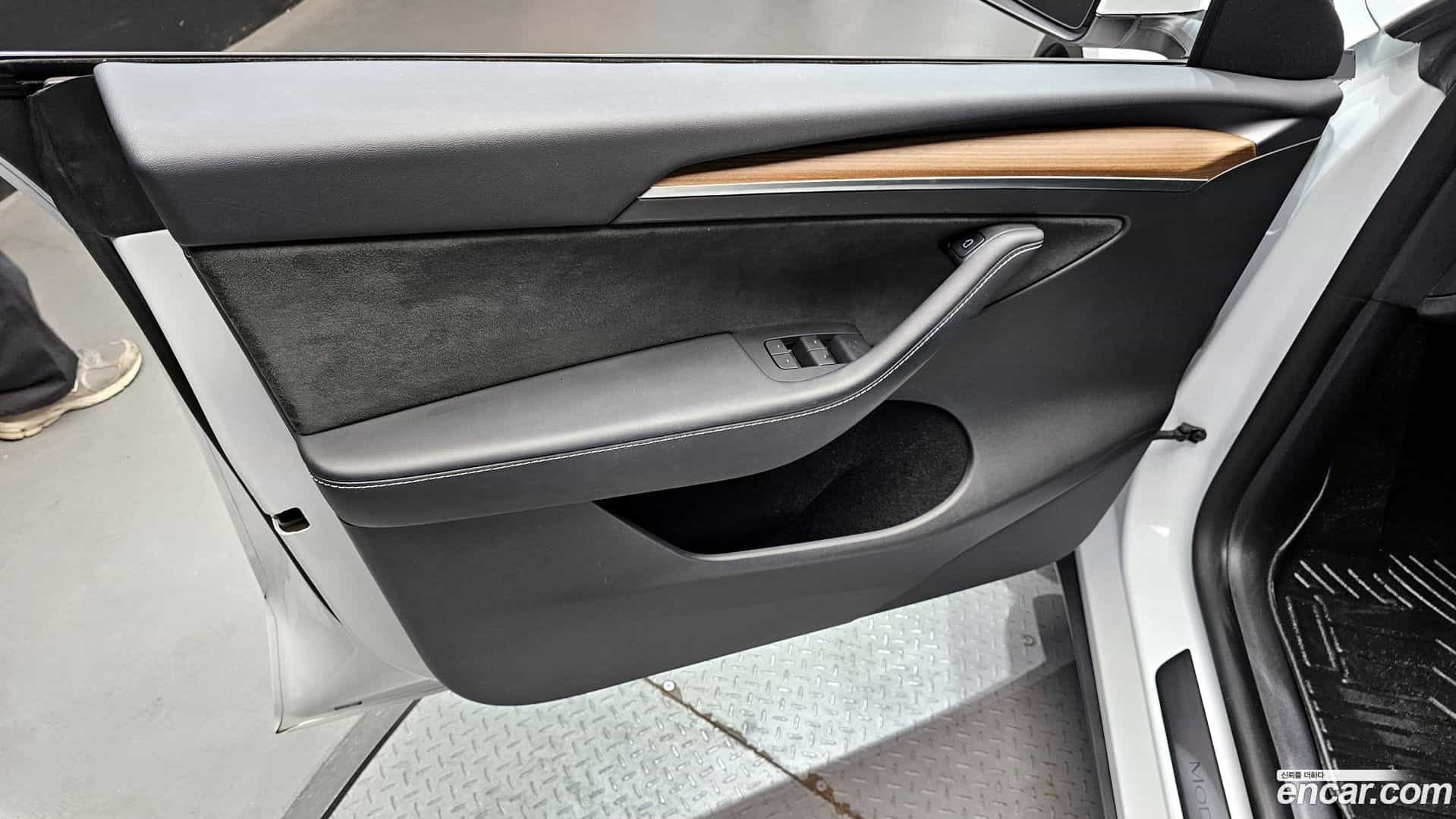 Model Y Tesla 2022.11-INNER-034