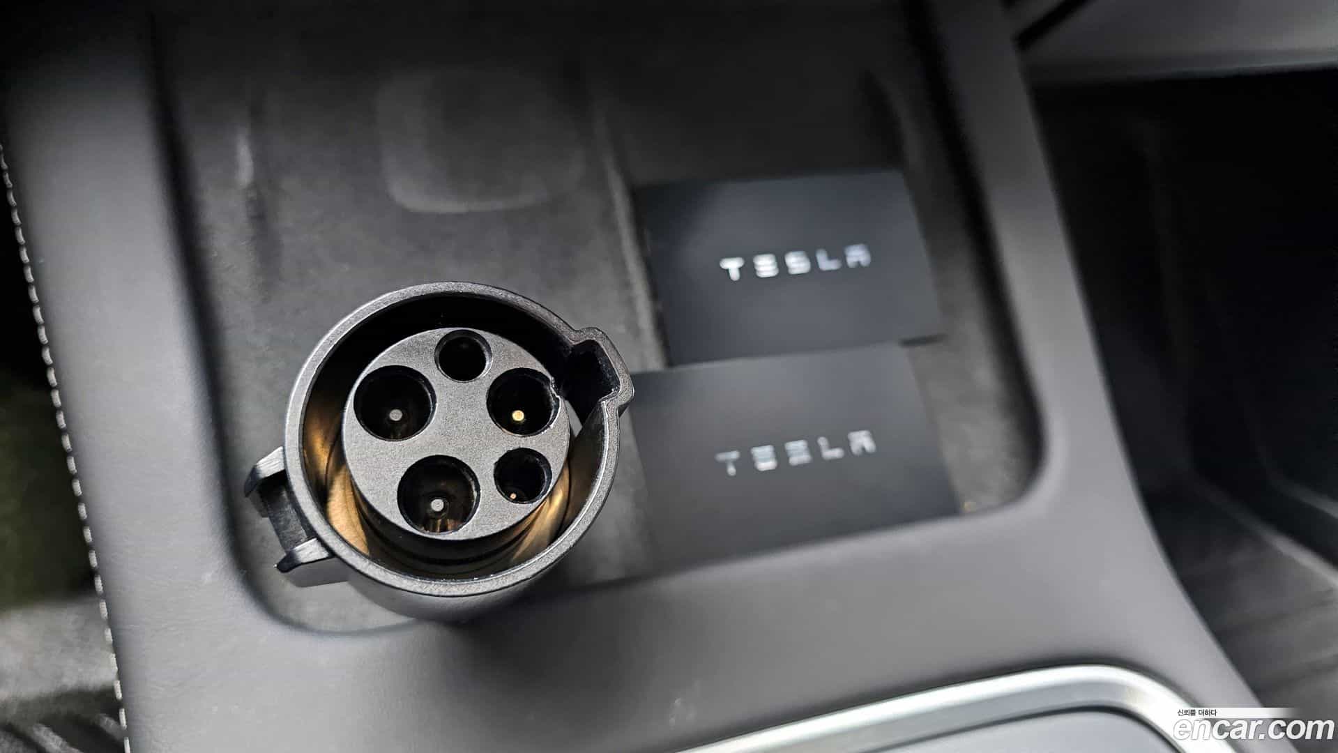 Model Y Tesla 2022.11-OPTION-042