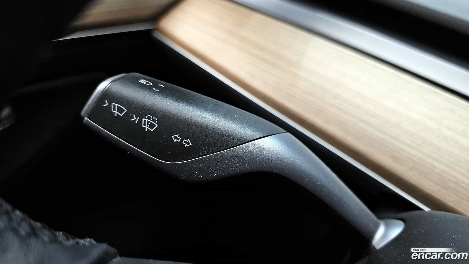 Model Y Tesla 2022.11-OPTION-043