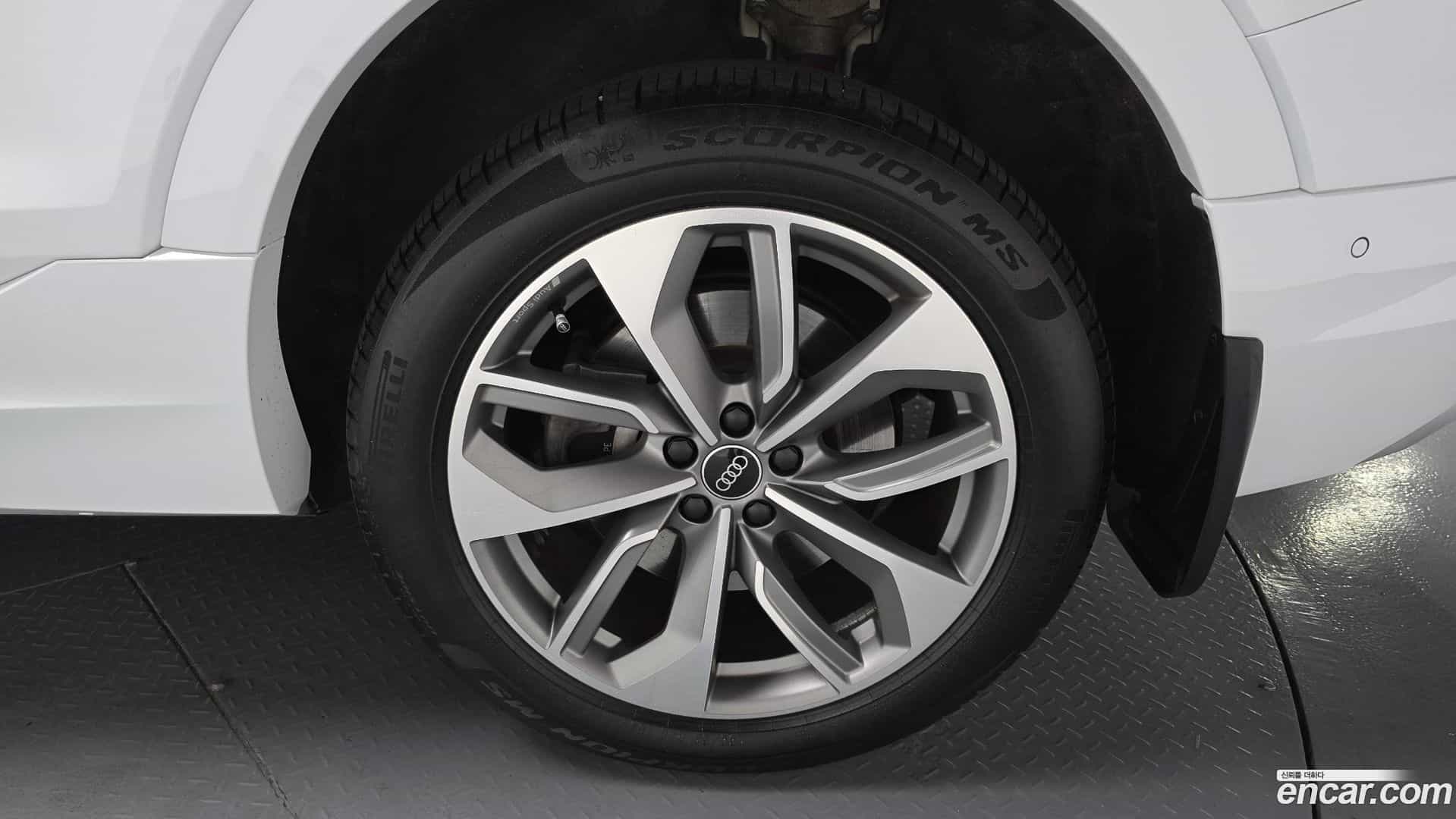 e-tron Audi 2022.9-OUTER-031