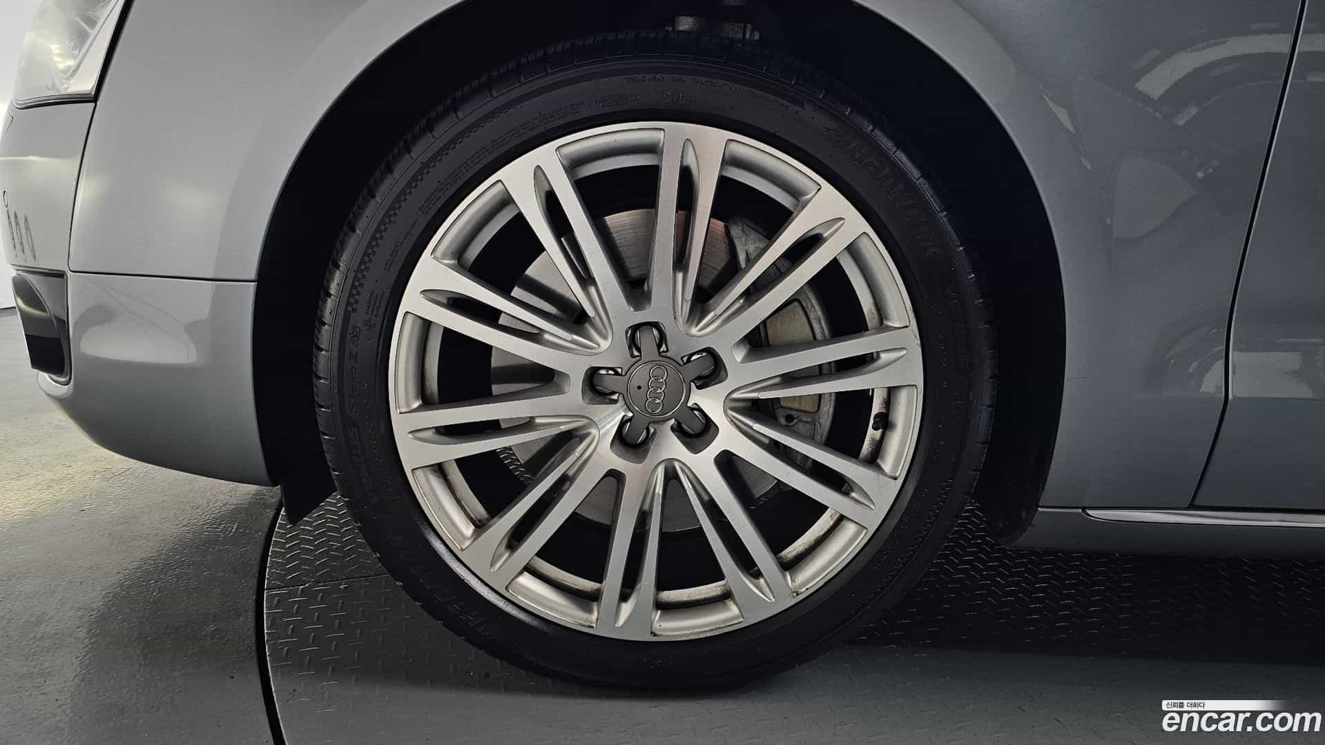A8 Audi 2013.11-OUTER-005