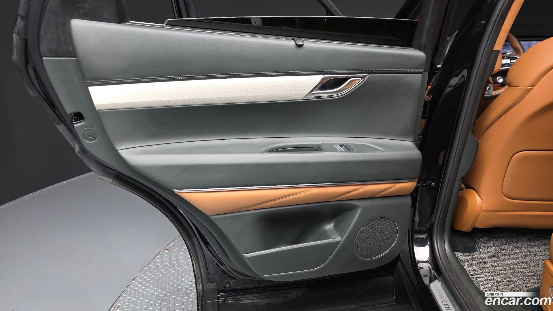 Main__Slider__Photo:GV80 Genesis 2024.9-24