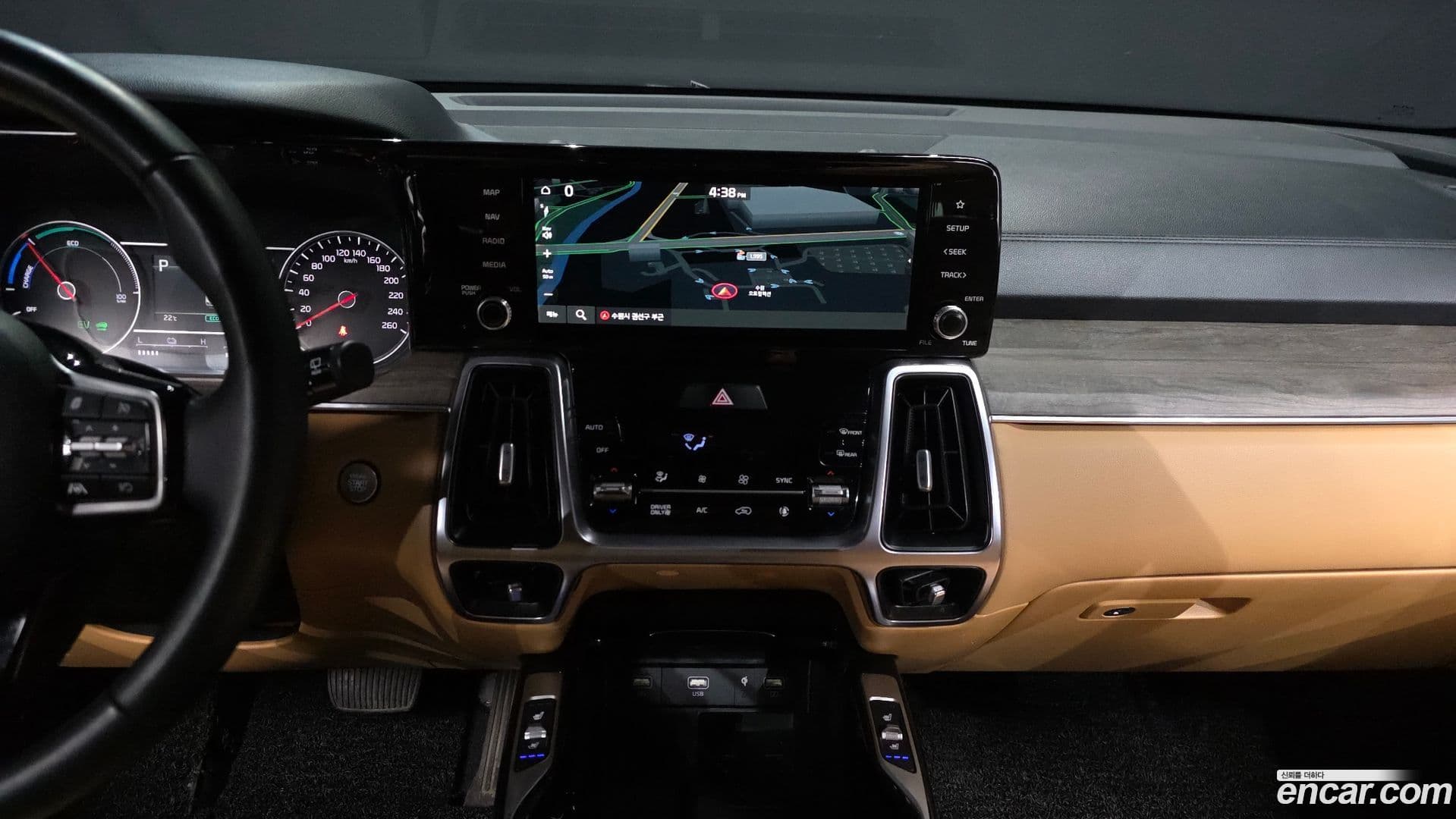 Main__Slider__Photo:Sorento Kia 2022.6-13