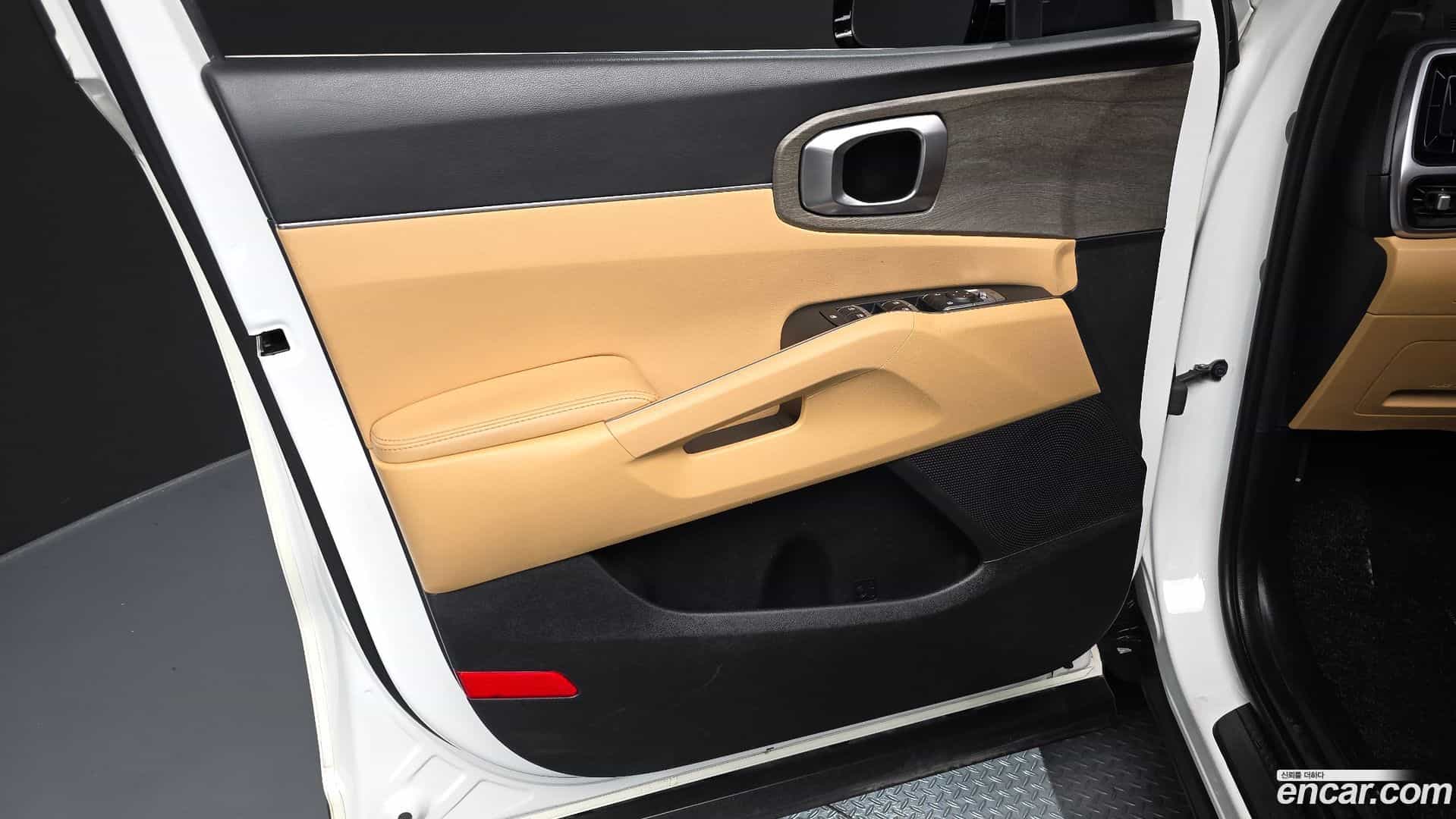 Sorento Kia 2022.6-INNER-034