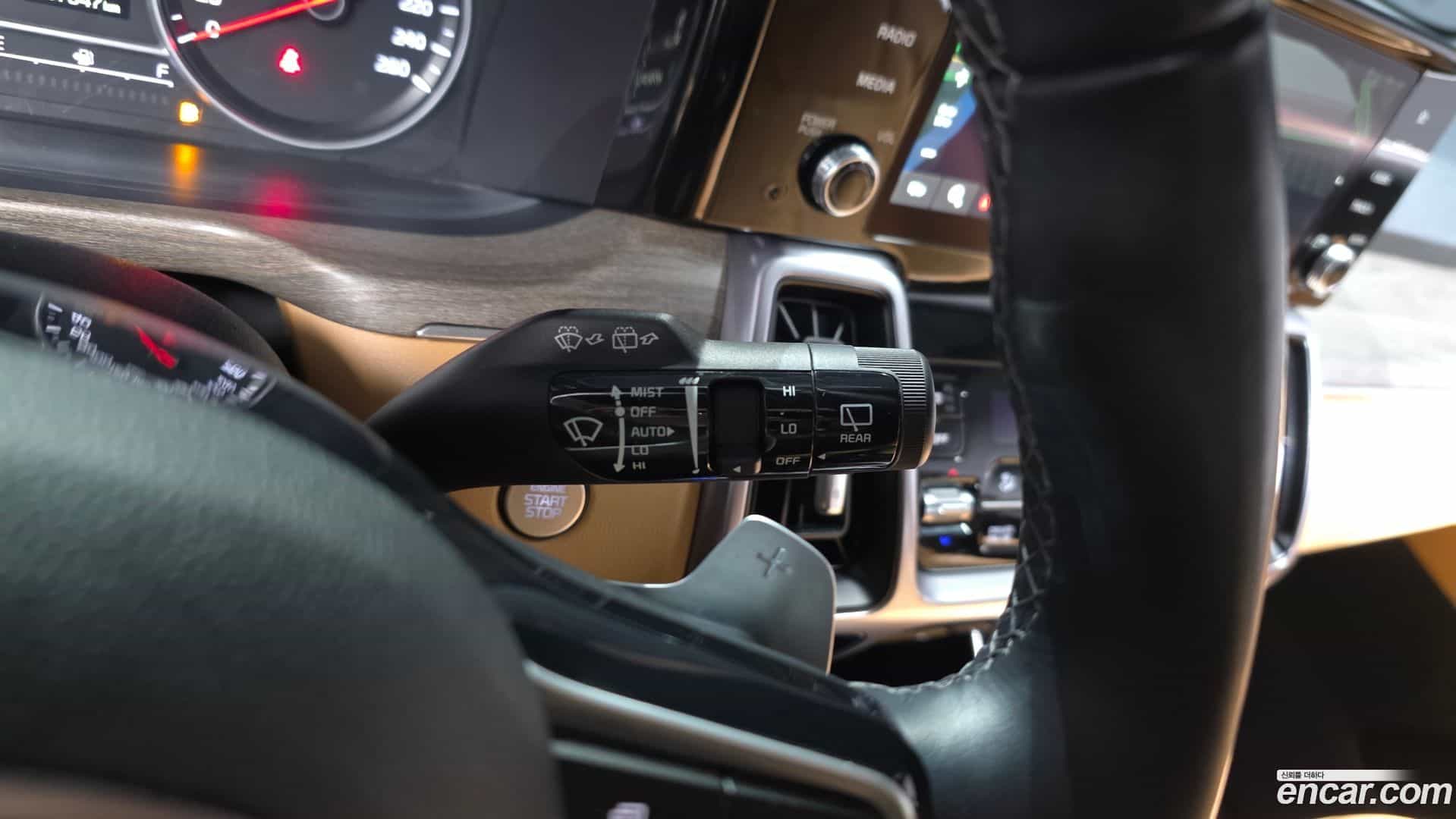 Sorento Kia 2022.6-OPTION-042