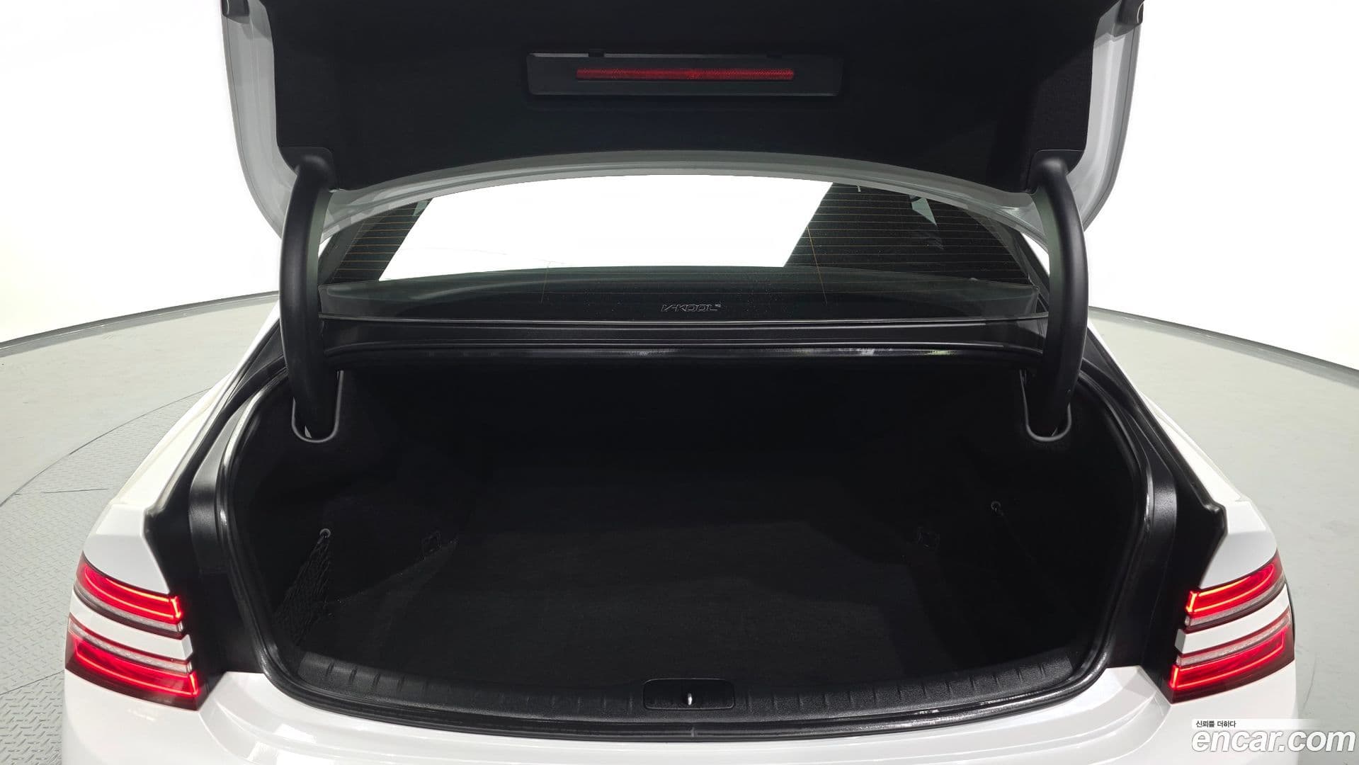 Main__Slider__Photo:G80 Genesis 2022.2-18