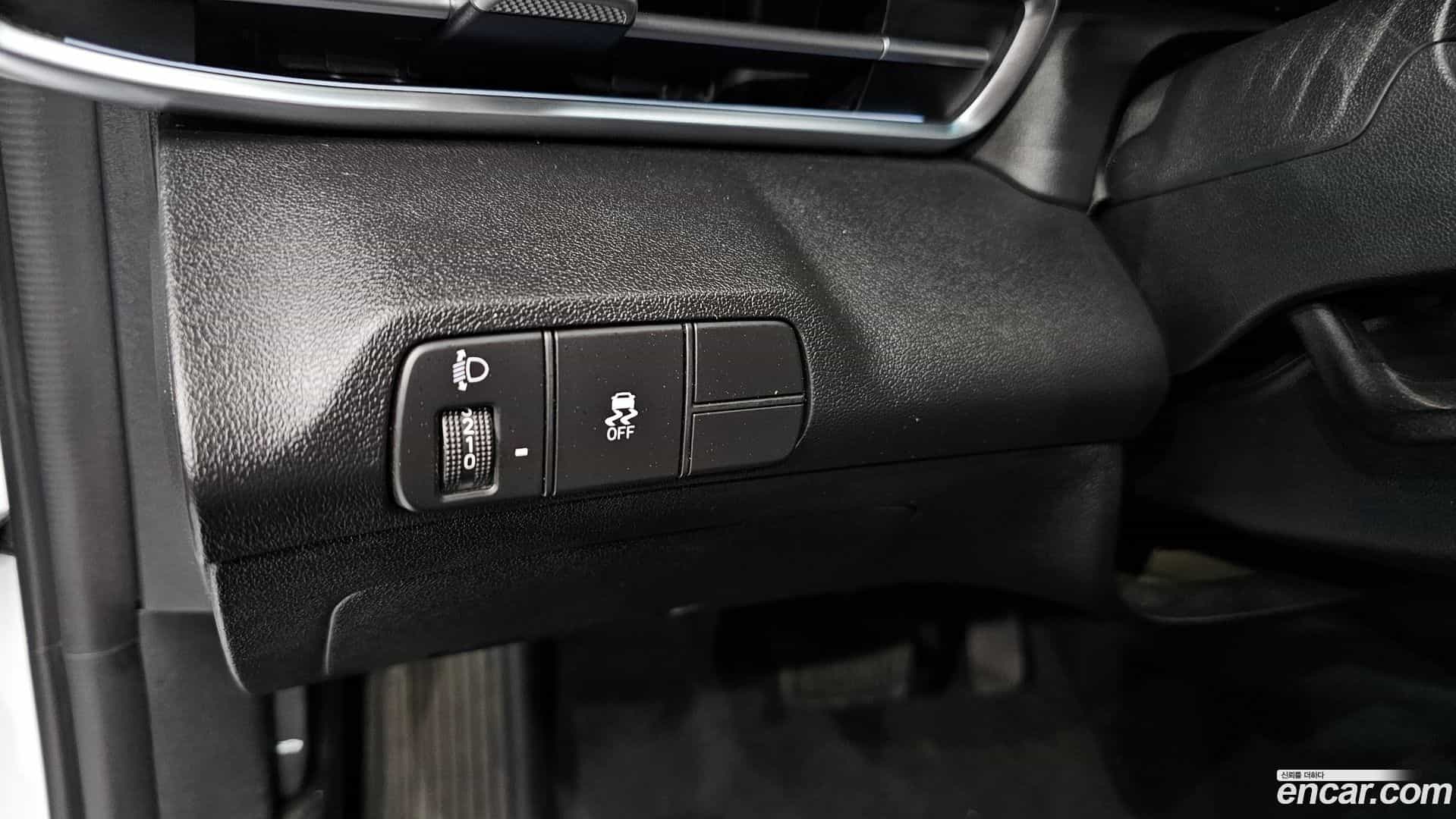 AVANTE Hyundai 2024.1-OPTION-018