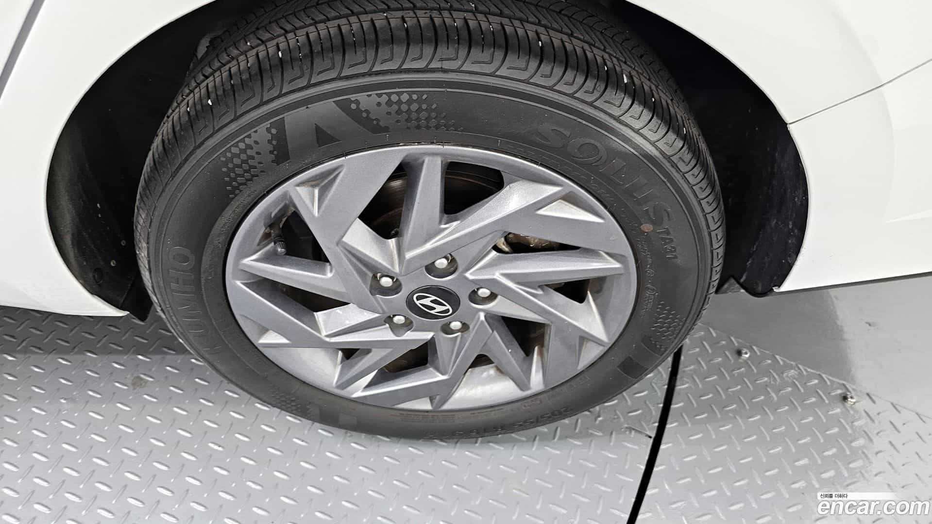 AVANTE Hyundai 2024.1-OUTER-031