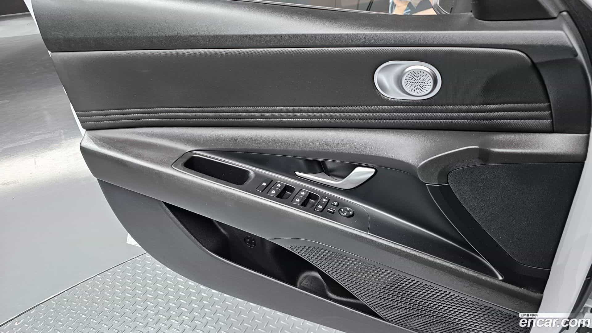 AVANTE Hyundai 2024.1-INNER-034