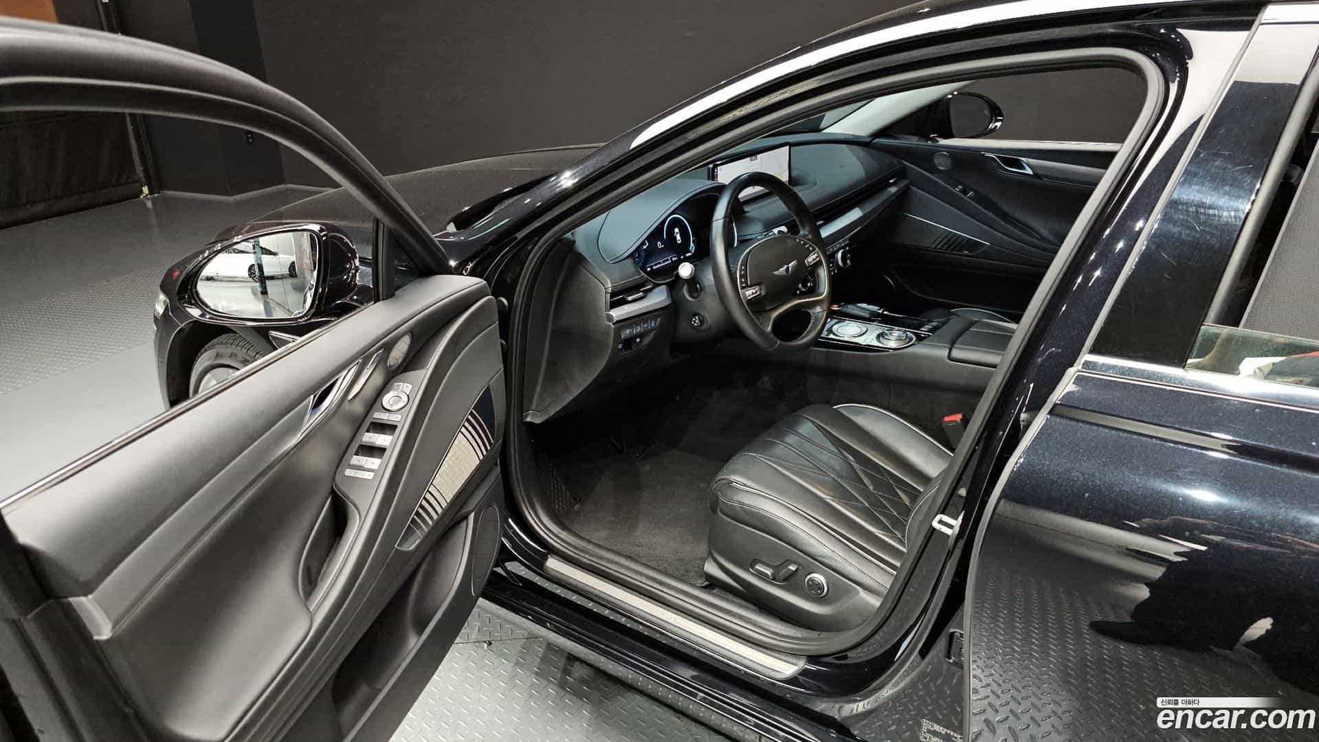 G80 Genesis 2020.3-INNER-010