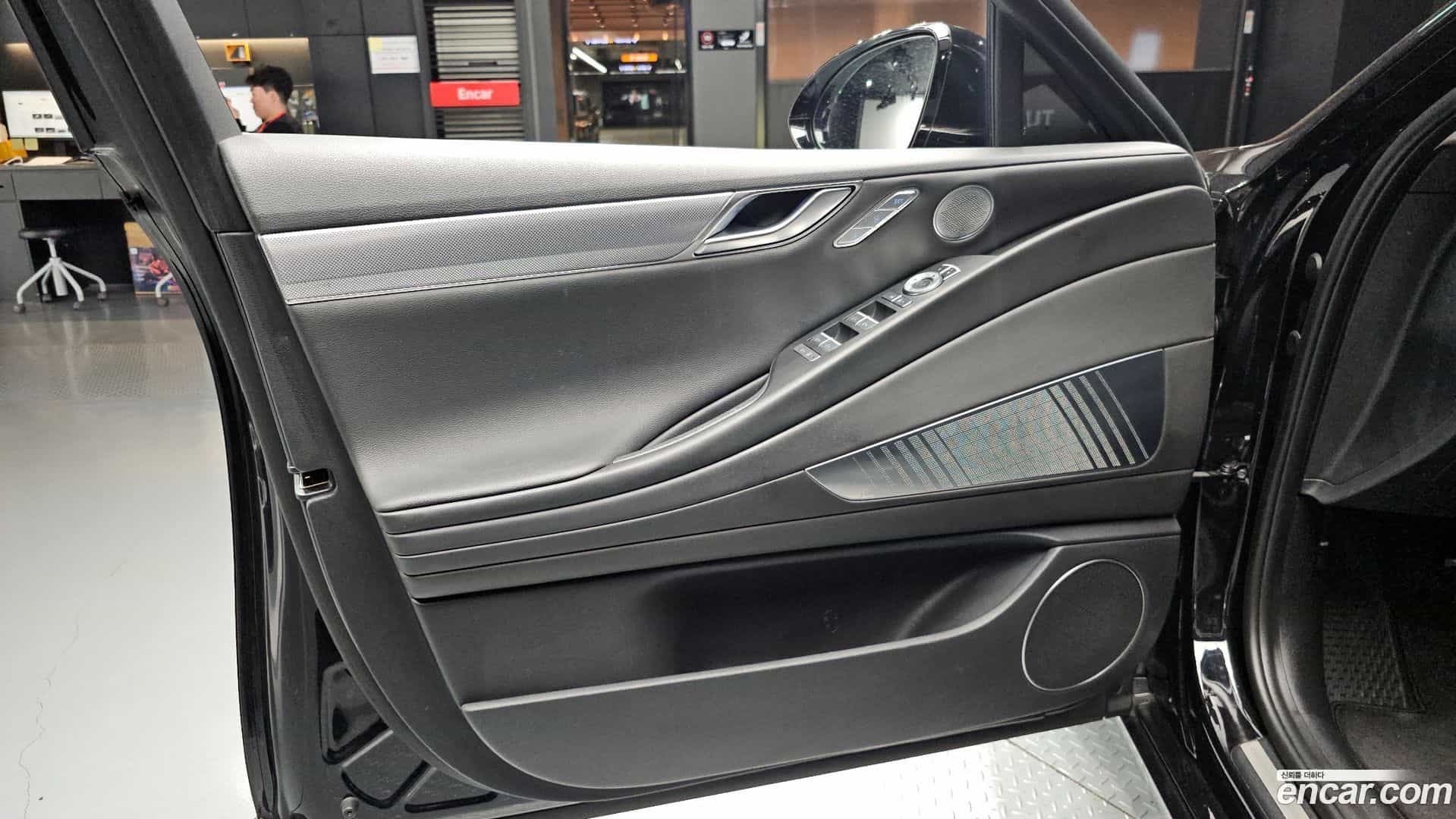 G80 Genesis 2020.3-INNER-034