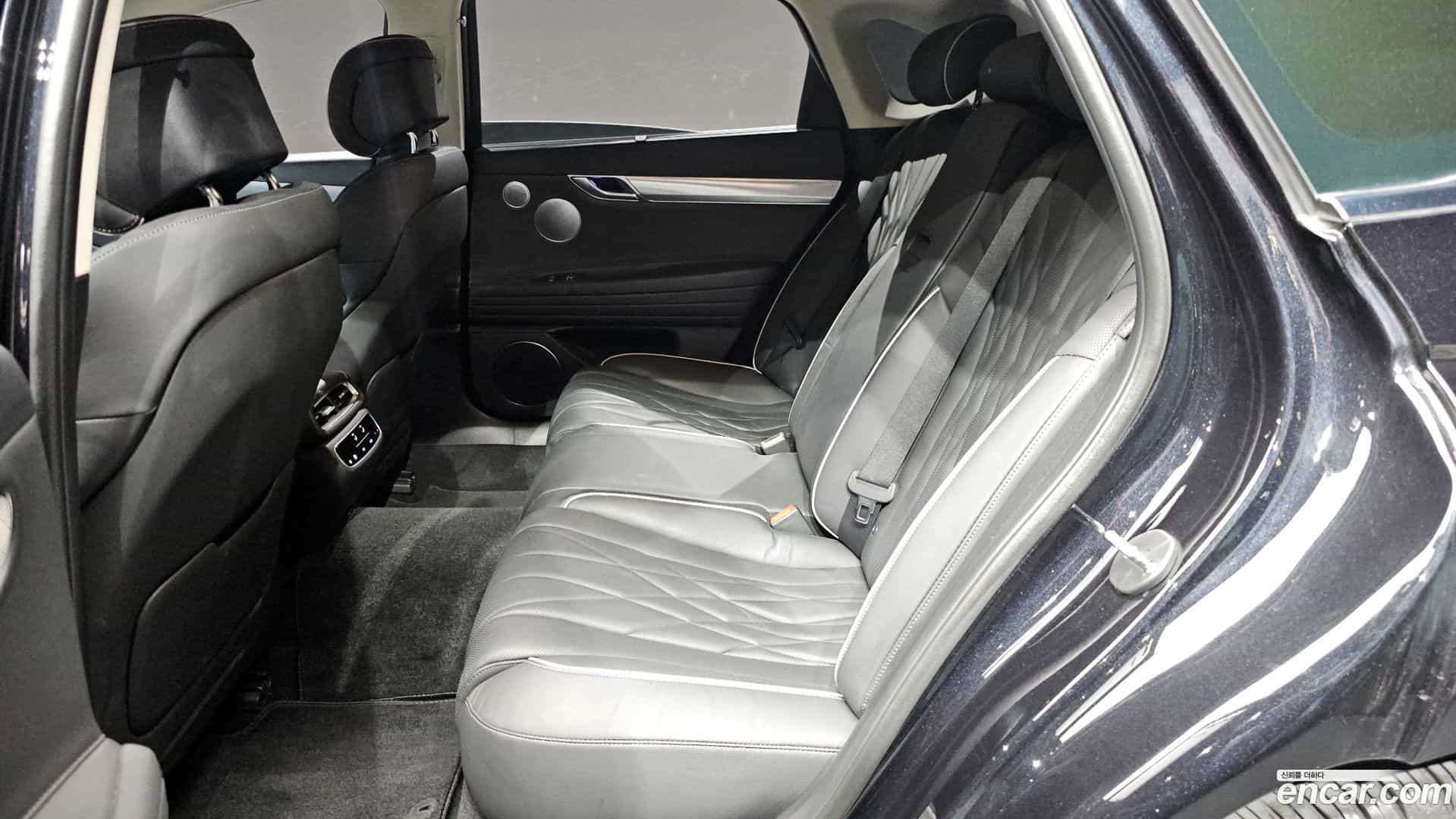 G80 Genesis 2020.3-INNER-036