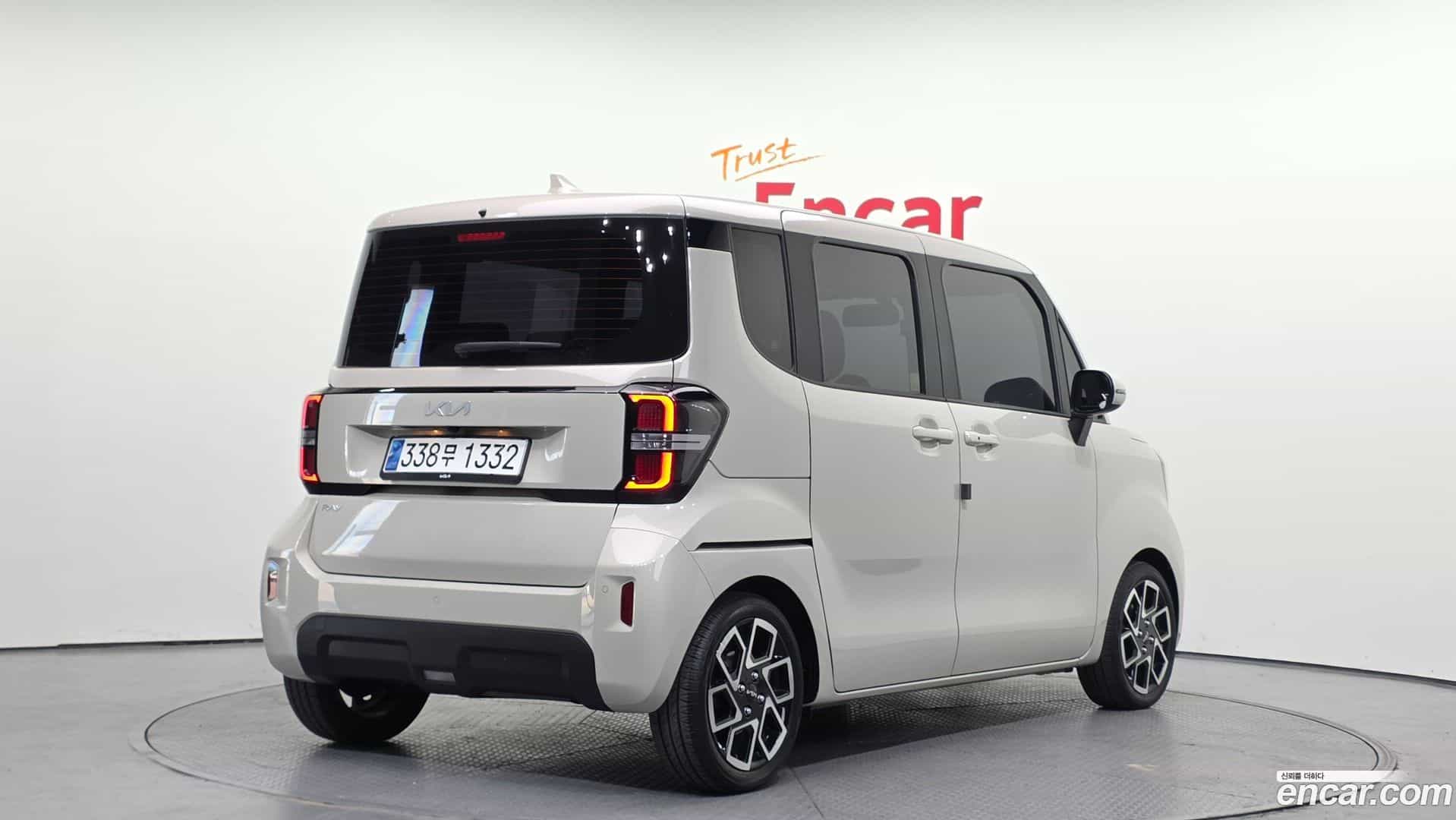 RAY Kia 2023.6-OUTER-002