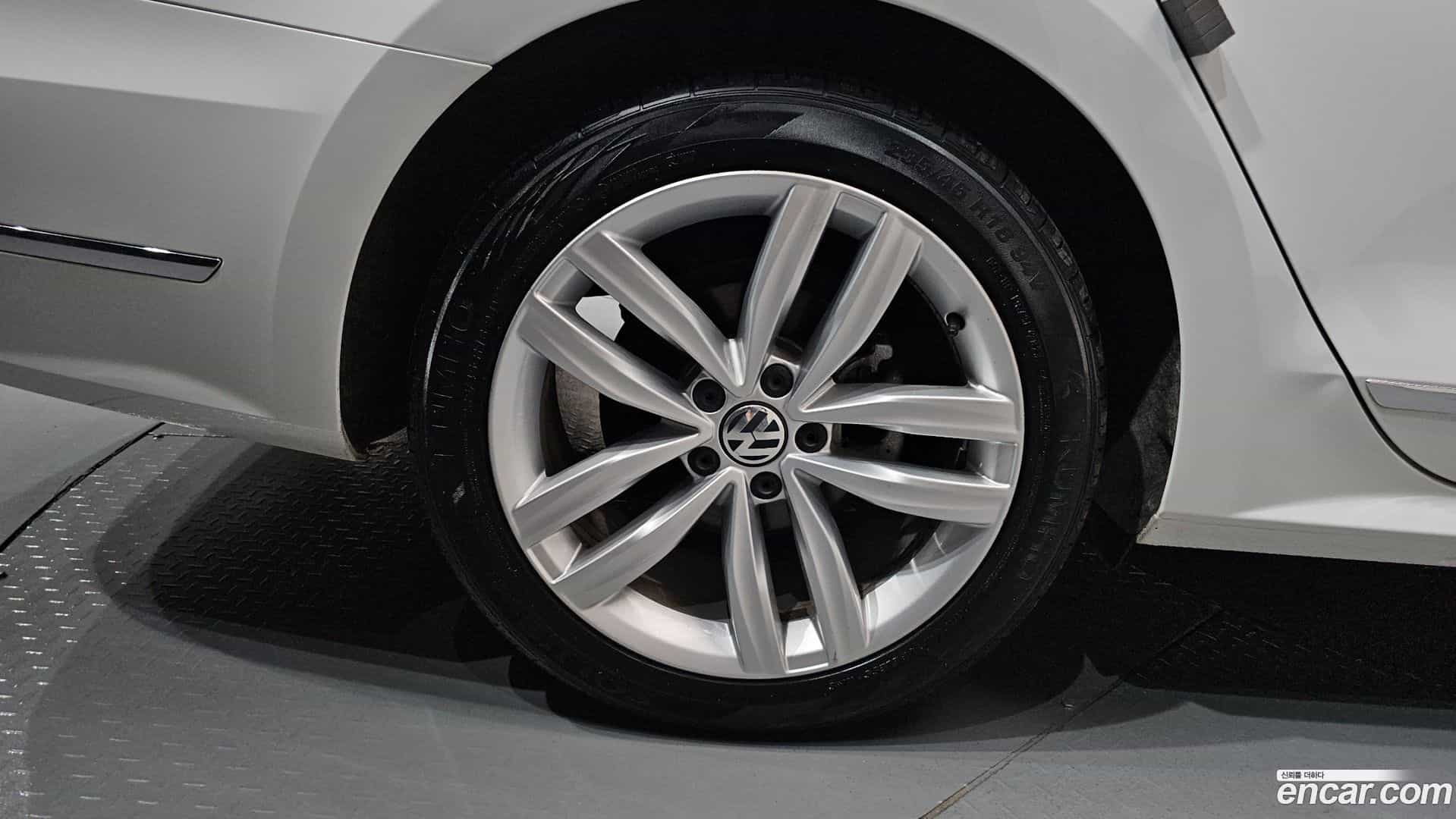 Passat Volkswagen 2018.11-OUTER-005