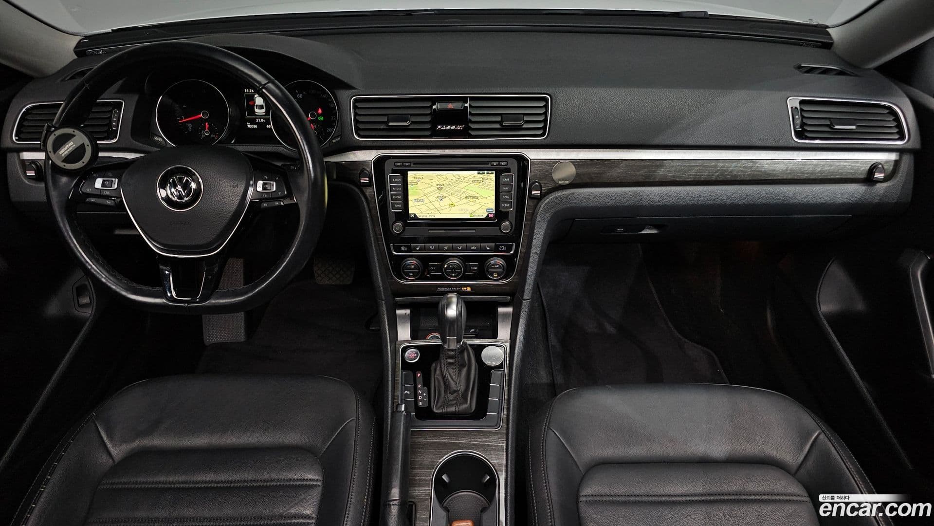Main__Slider__Photo:Passat Volkswagen 2018.11-6