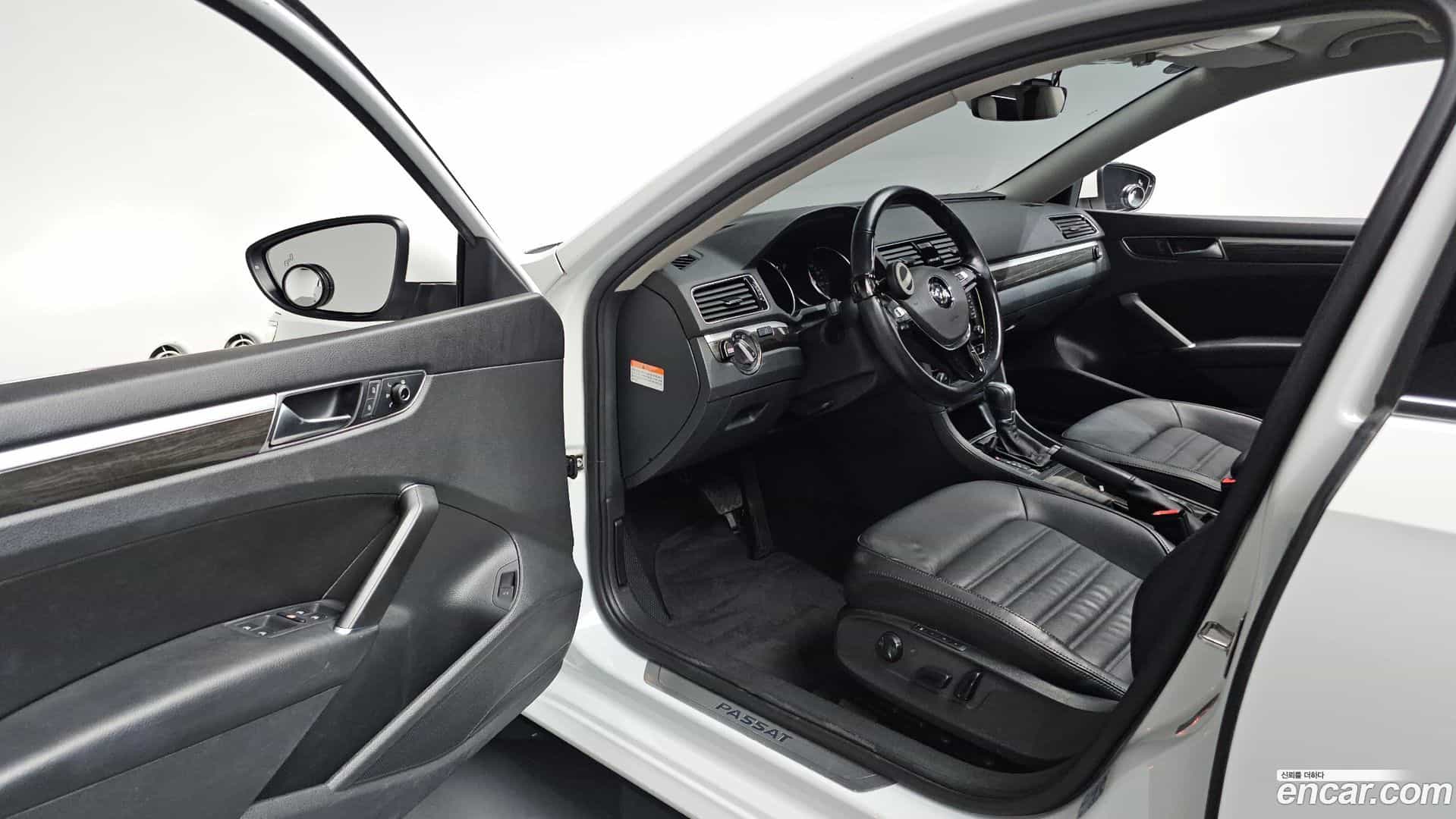 Passat Volkswagen 2018.11-INNER-010