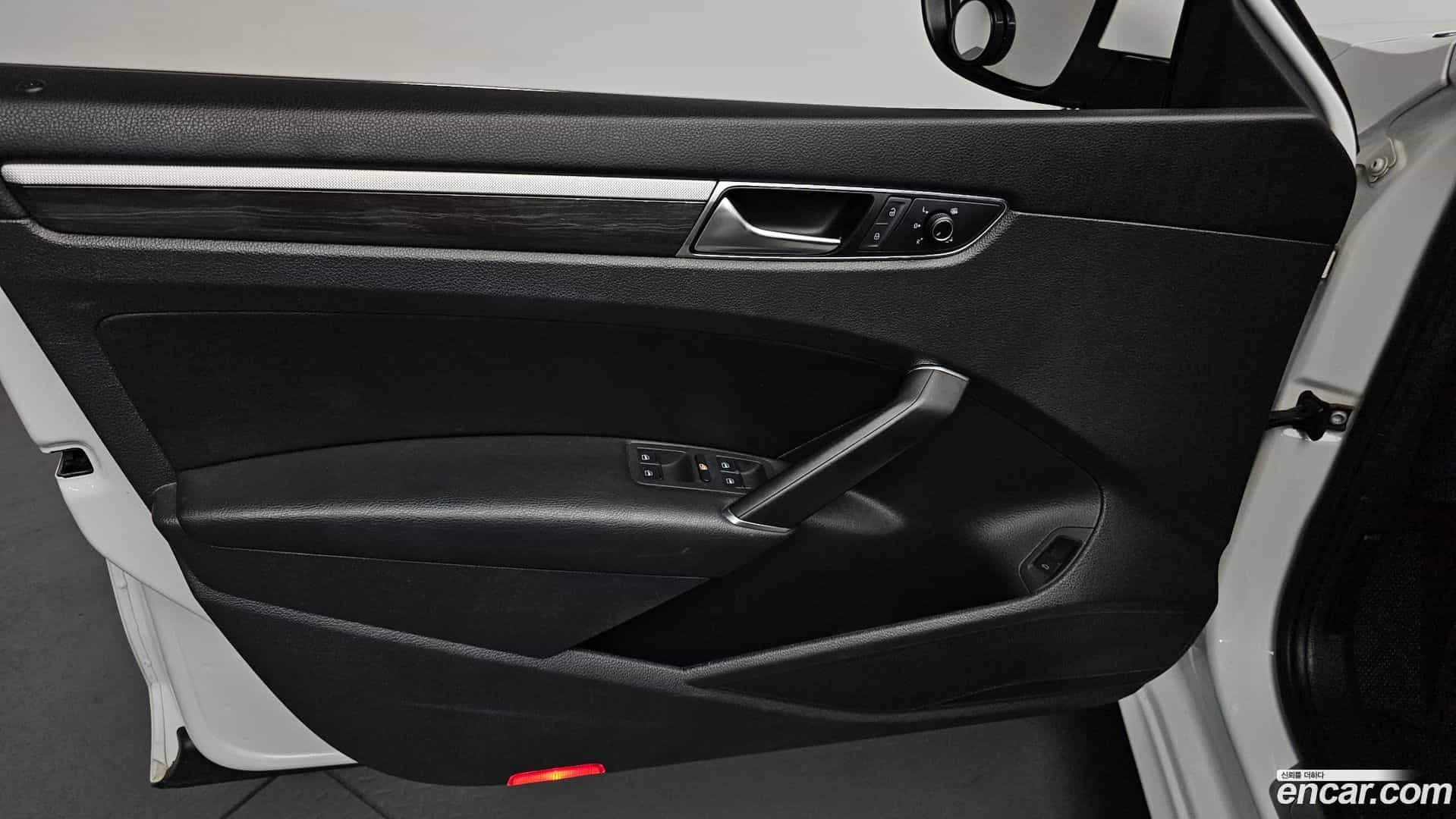 Passat Volkswagen 2018.11-INNER-034