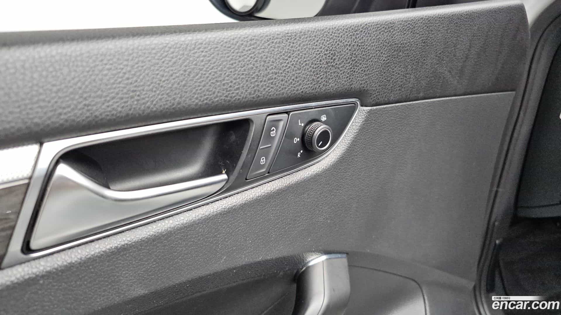 Passat Volkswagen 2018.11-OPTION-048