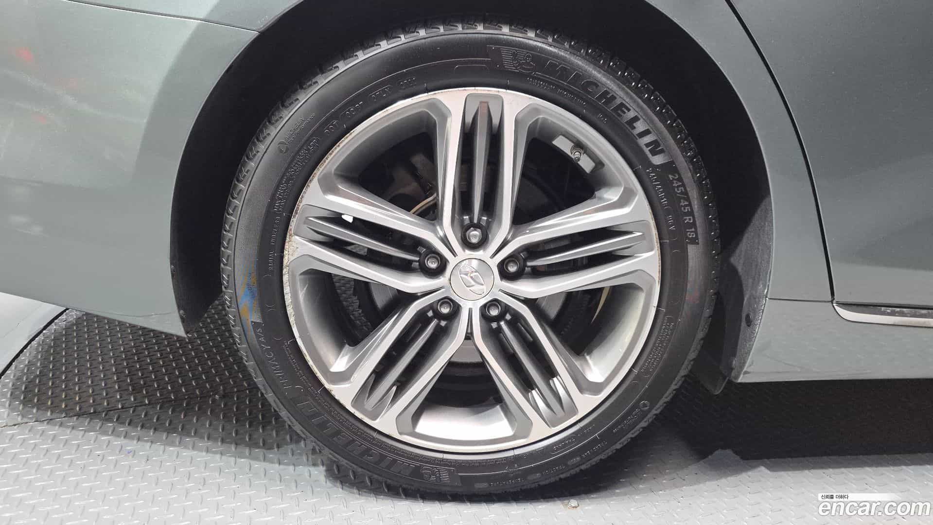 Grandeur Hyundai 2017.3-OUTER-005