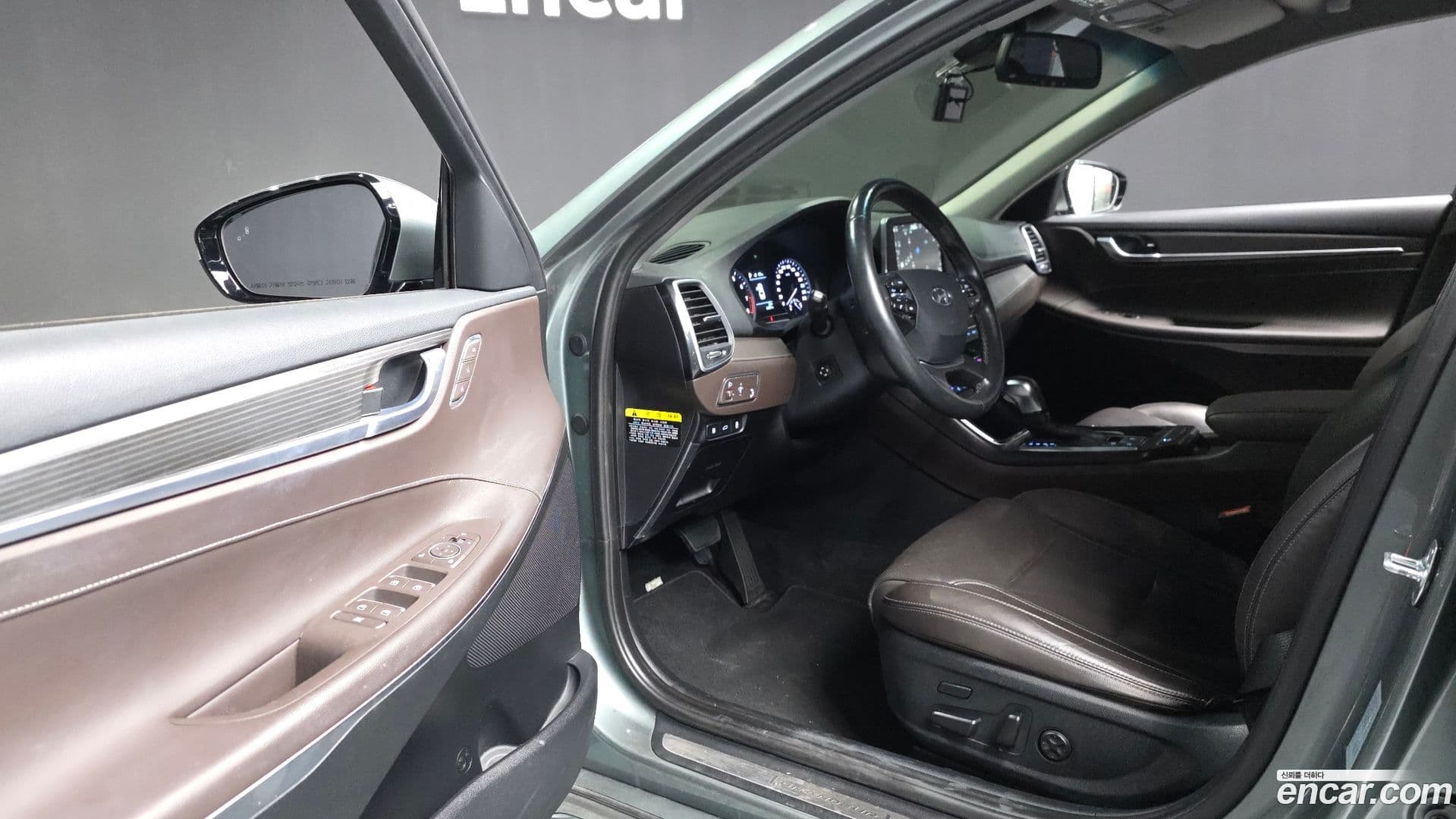Main__Slider__Photo:Grandeur Hyundai 2017.3-9