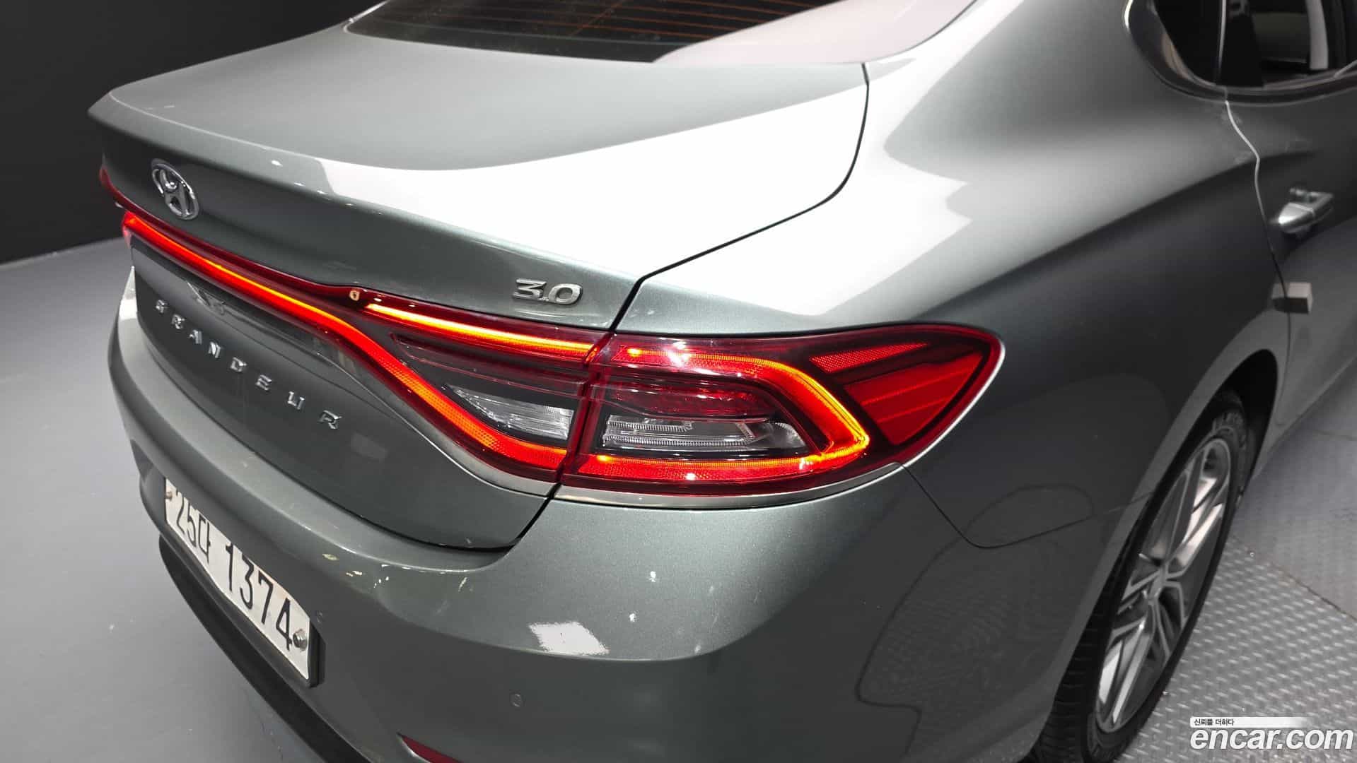 Grandeur Hyundai 2017.3-OUTER-033