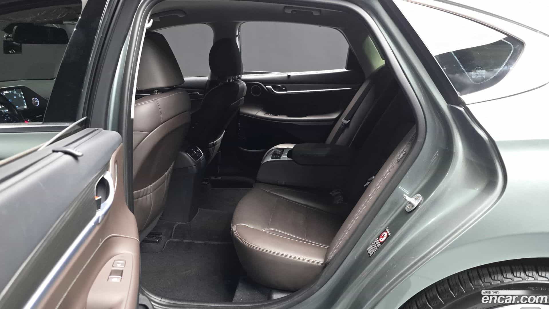 Grandeur Hyundai 2017.3-INNER-036