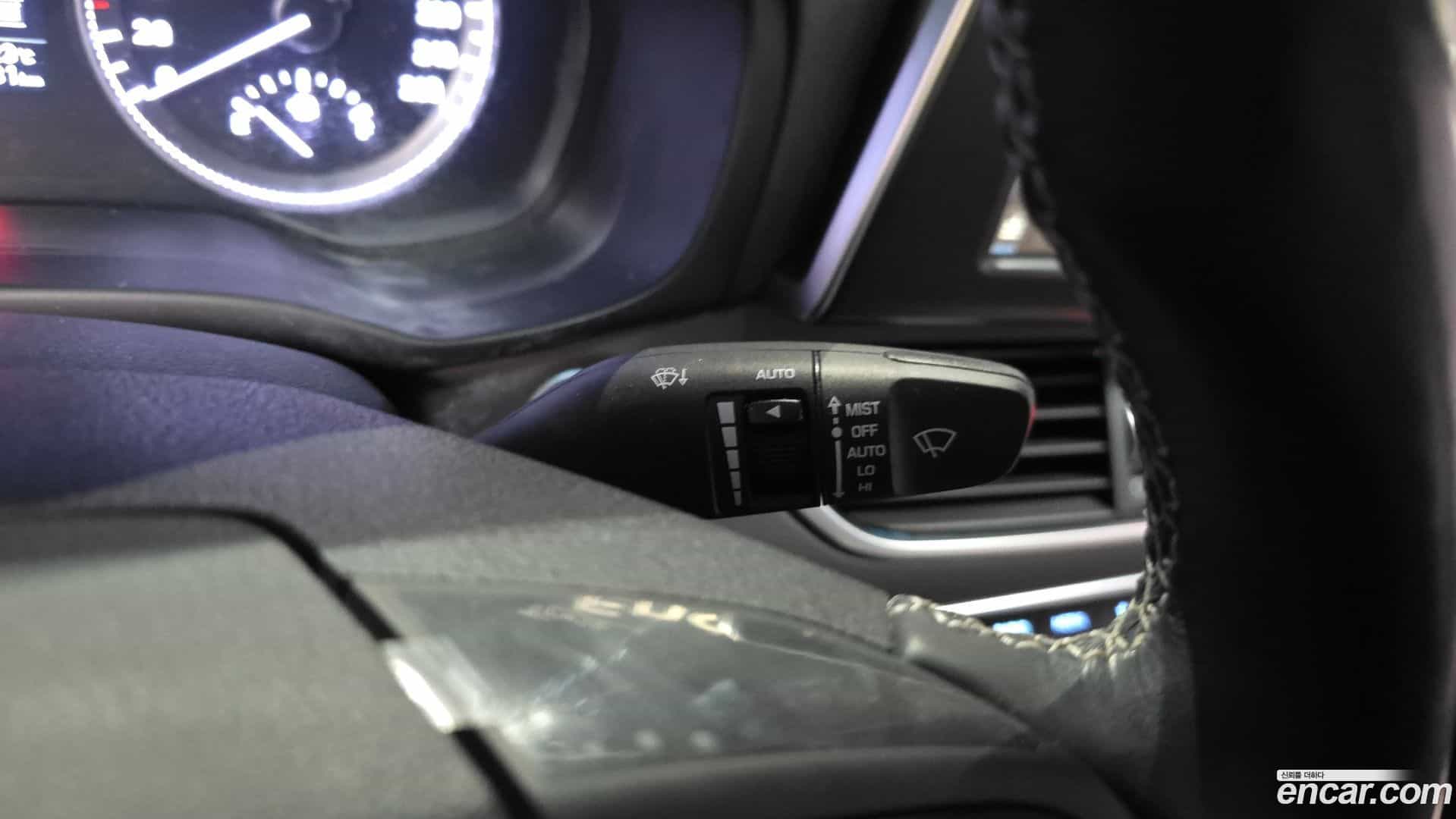 Grandeur Hyundai 2017.3-OPTION-044
