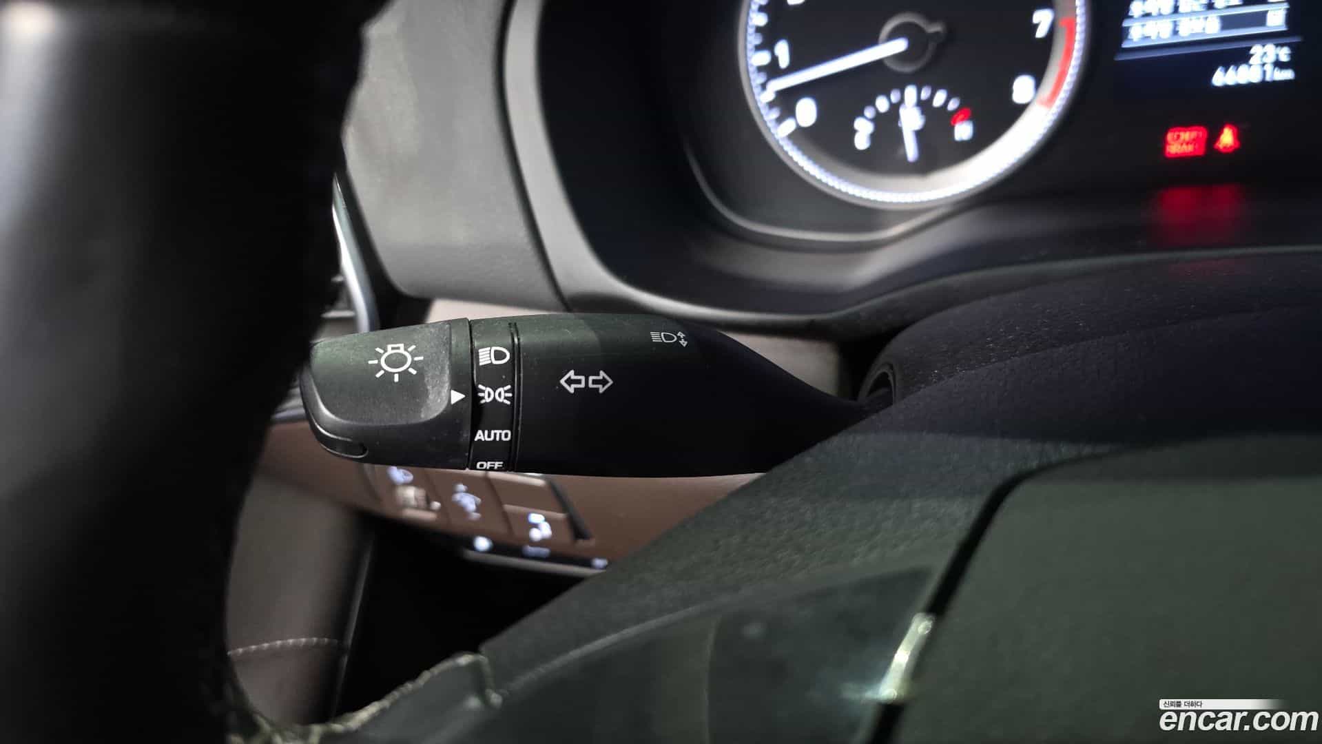 Grandeur Hyundai 2017.3-OPTION-045