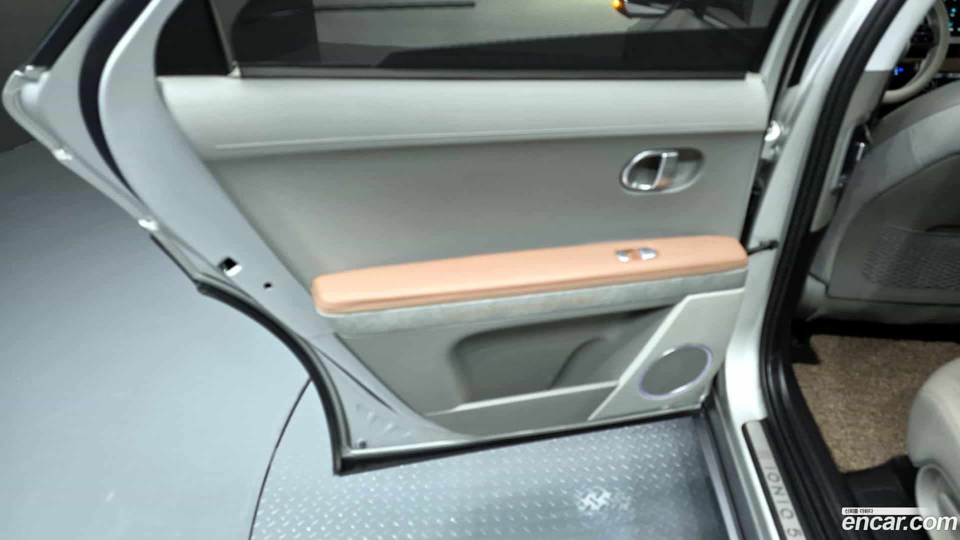Ioniq5 Hyundai 2021.5-INNER-035